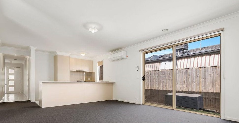 39 Holly Drive, Wallan, VIC 3756 - Thumbnail 2 - 12/09/2025