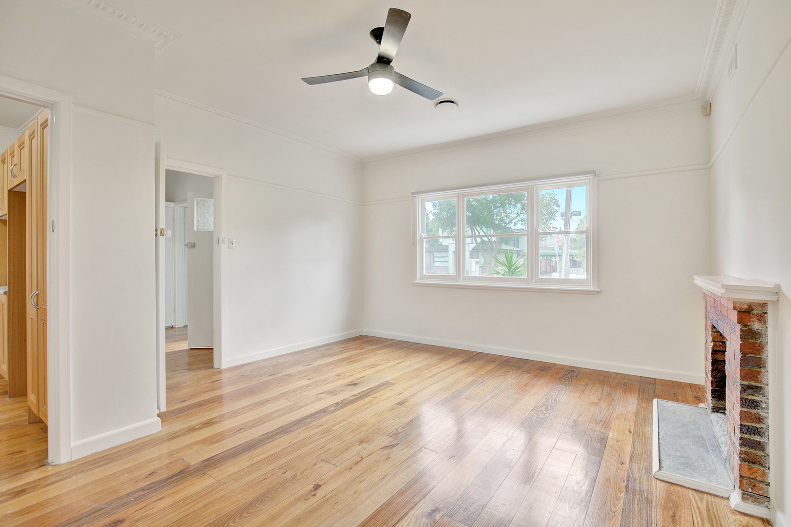 39 Hubert Avenue, Glenroy, VIC 3046, Glenroy - Thumbnail 4