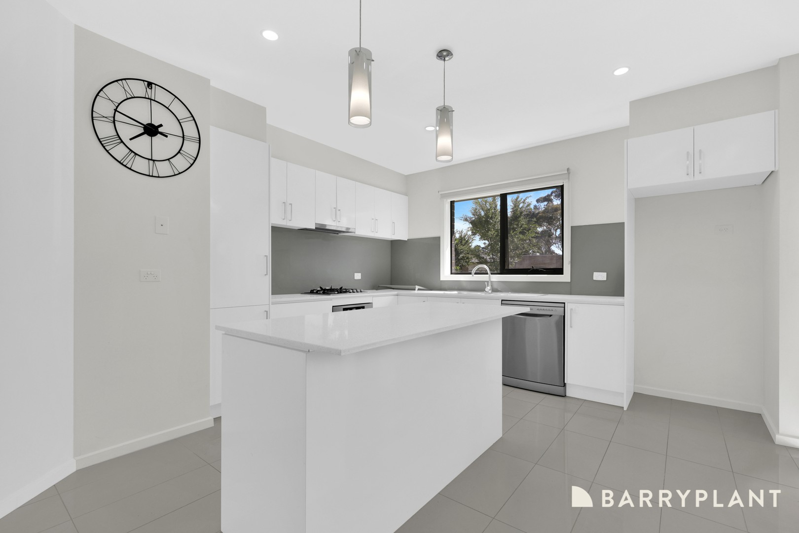 39 Hurlstone Crescent, Mill Park, VIC 3082, Mill Park - Thumbnail 4