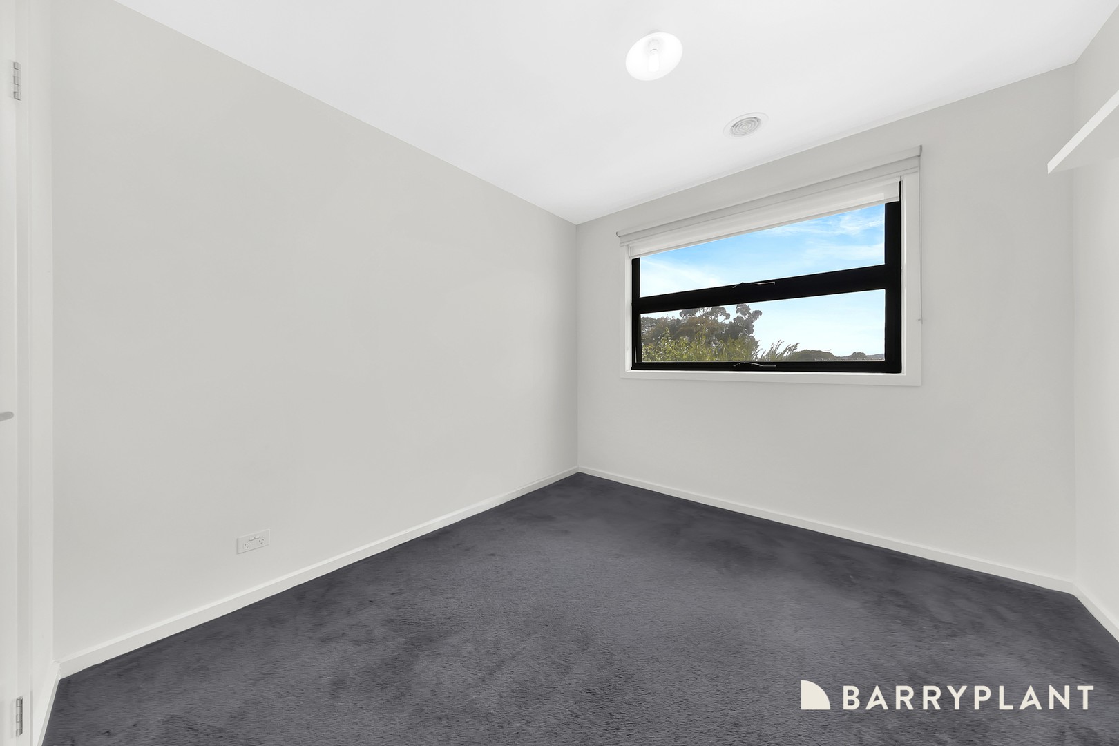 39 Hurlstone Crescent, Mill Park, VIC 3082, Mill Park - Thumbnail 5