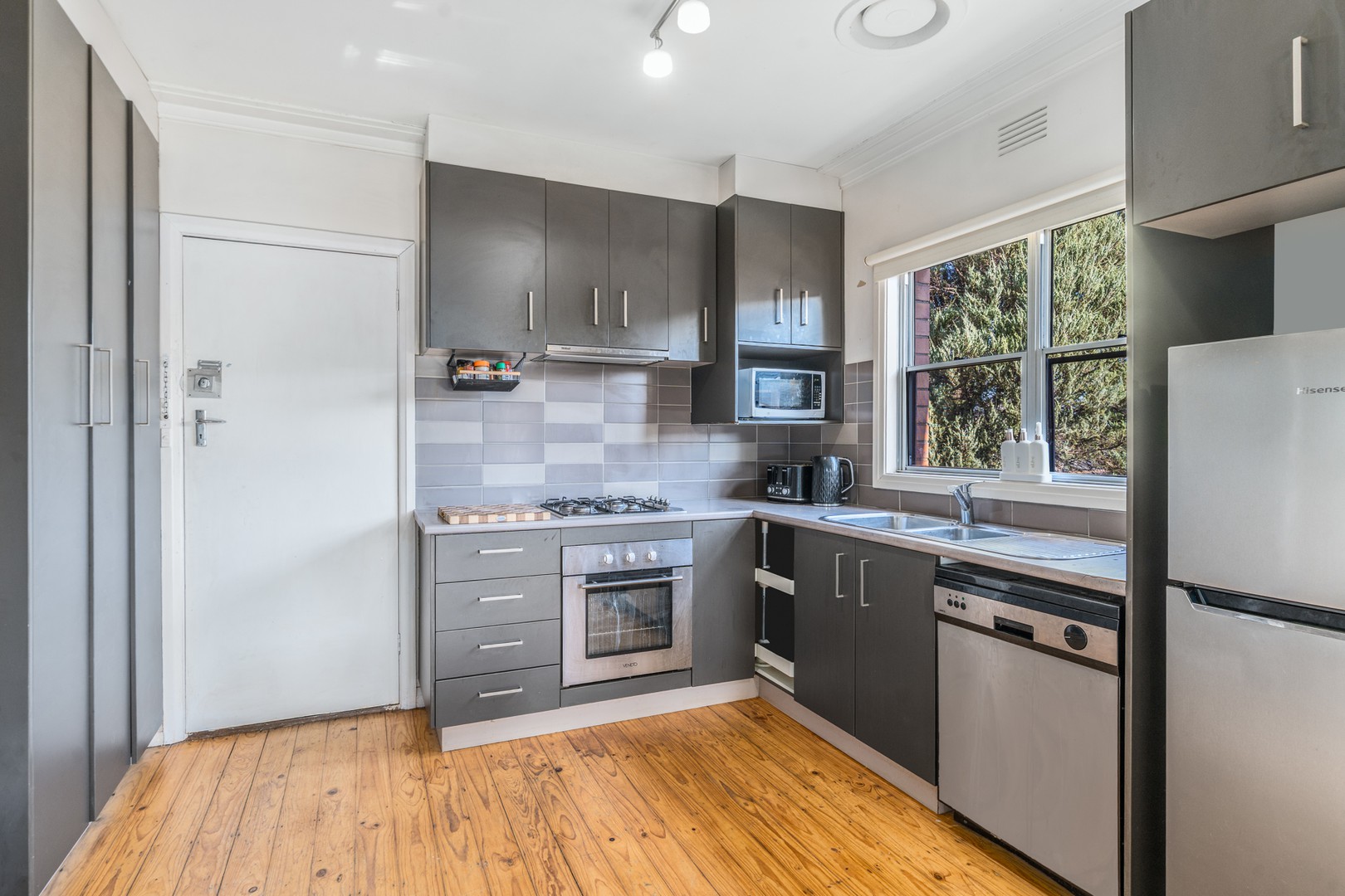 39 Learmouth Street, Belmont, VIC 3216, Belmont - Thumbnail 6