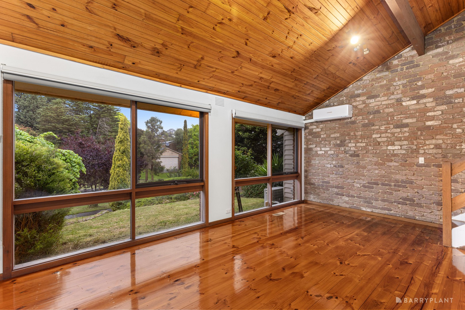 39 Long Valley Way, Doncaster East, VIC 3109 - Thumbnail 2 - 18/11/2025