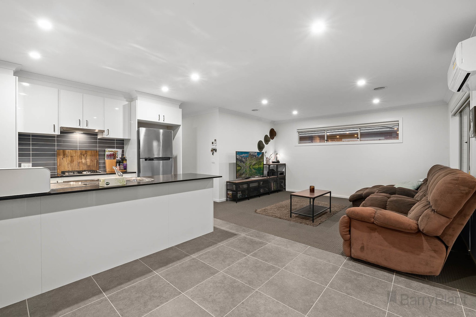 39 Merlot Road, Pakenham, VIC 3810, Pakenham - Thumbnail 3