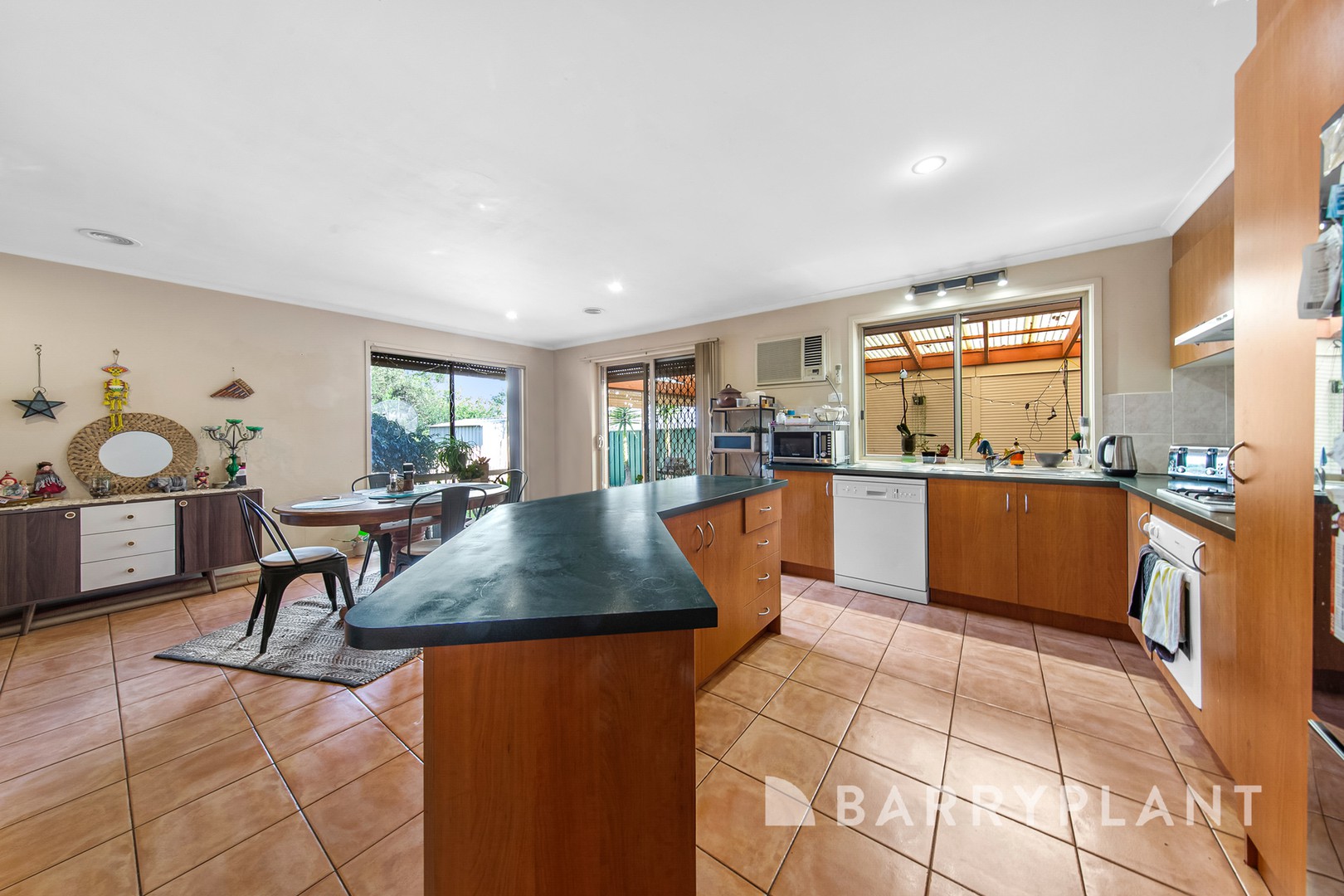 39 Mockridge Avenue, Burnside, VIC 3023, Burnside - Thumbnail 8