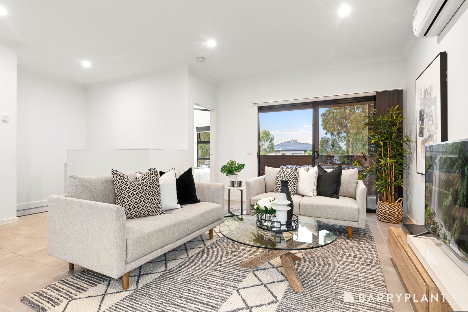 39 Nugget Way, Cranbourne East, VIC 3977, Cranbourne East - Thumbnail 3