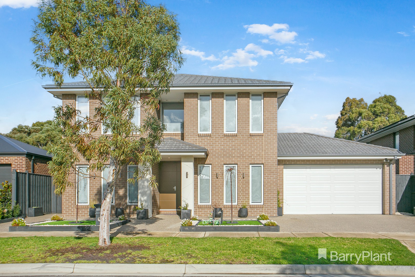 39 Pebblestone Circuit, Clyde North, VIC 3978, Clyde North - Thumbnail 2