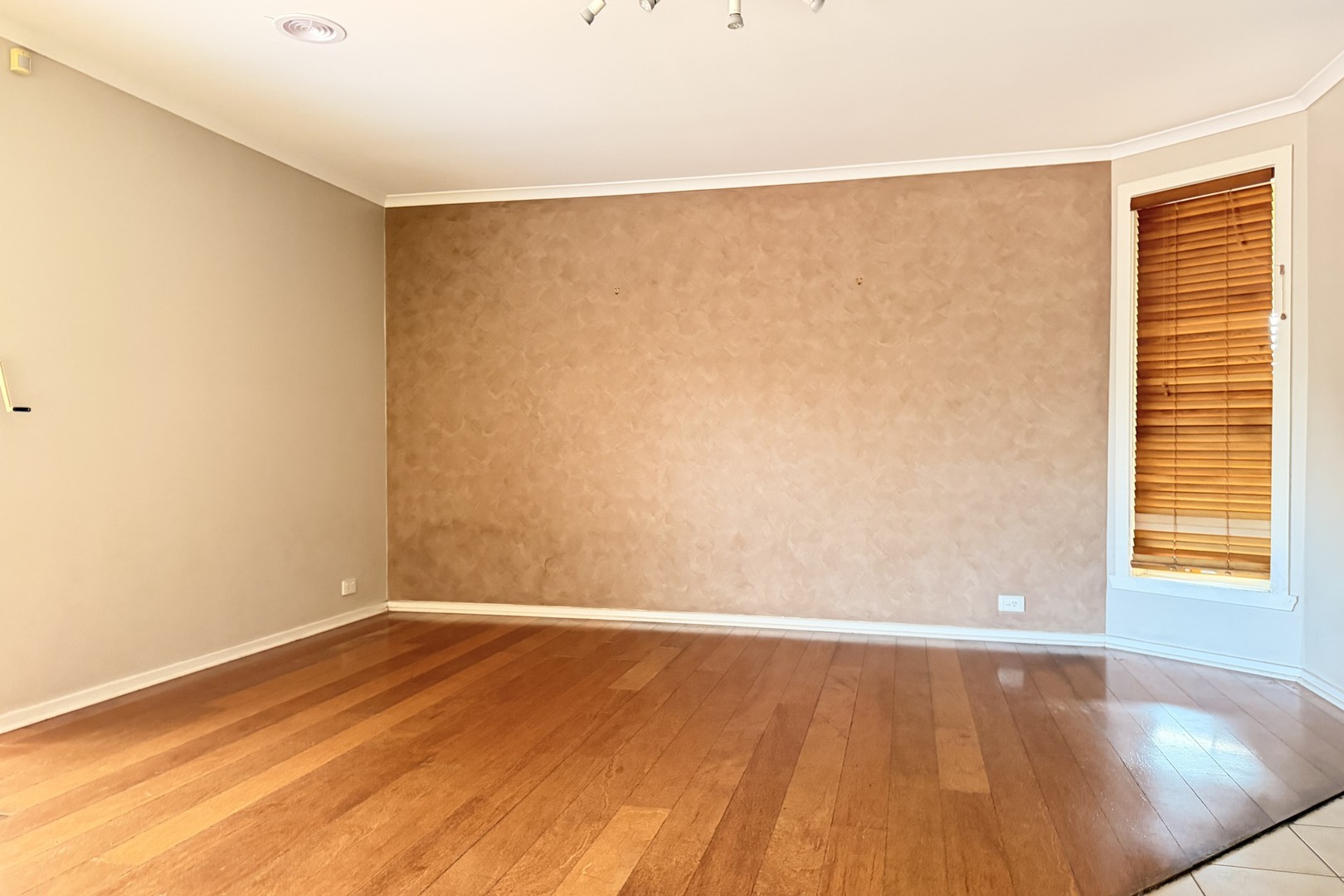 39 Pommel Crescent, Epping, VIC 3076, Epping - Thumbnail 3