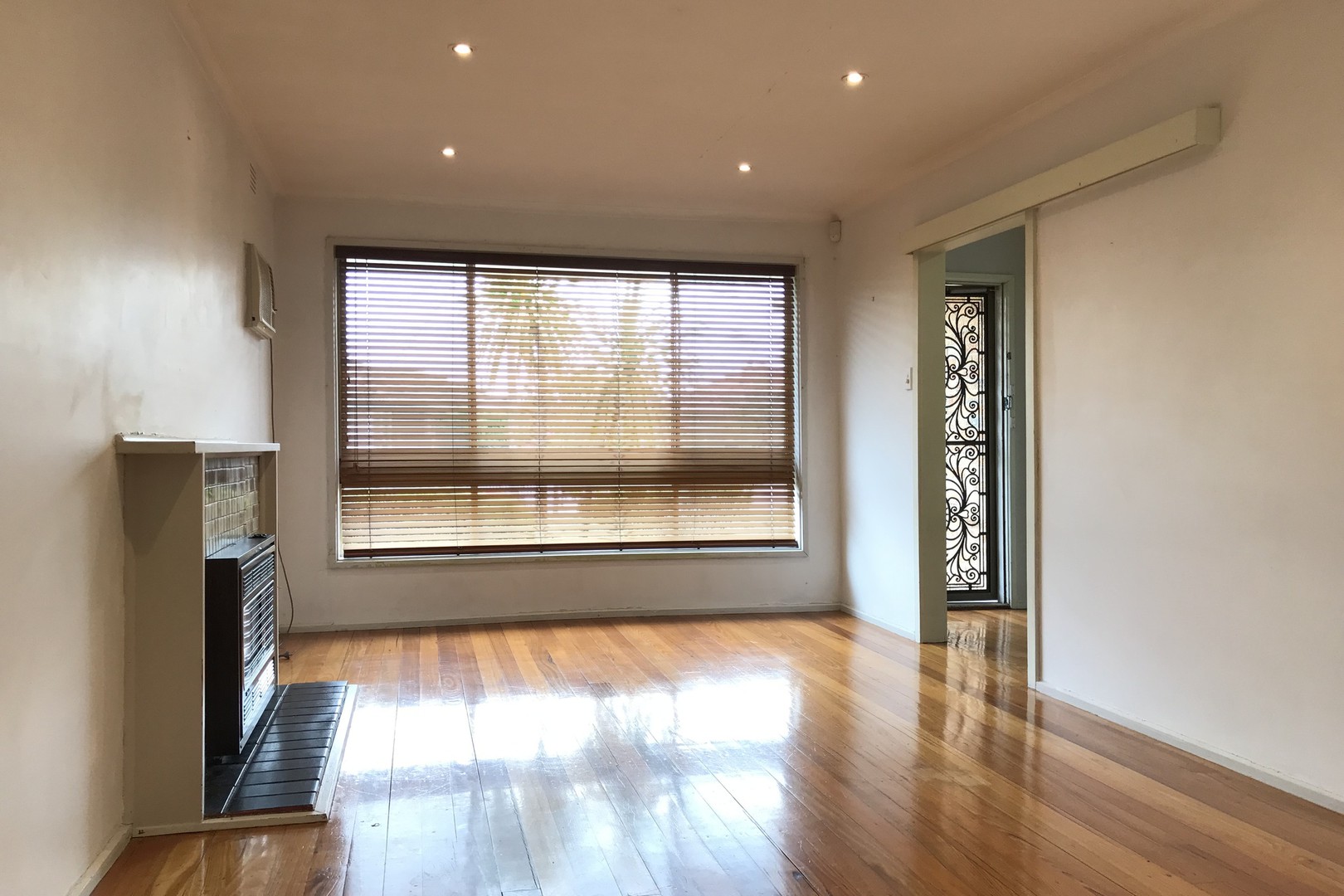 39 Regal Avenue, Thomastown, VIC 3074 - Thumbnail 1 - 28/11/2022