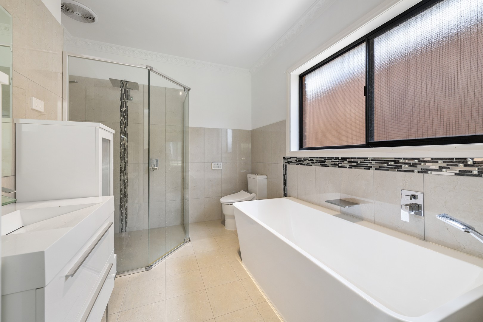 39 Roseberry AvenueKeilor Downs, VIC 3038, Keilor Downs - Thumbnail 5