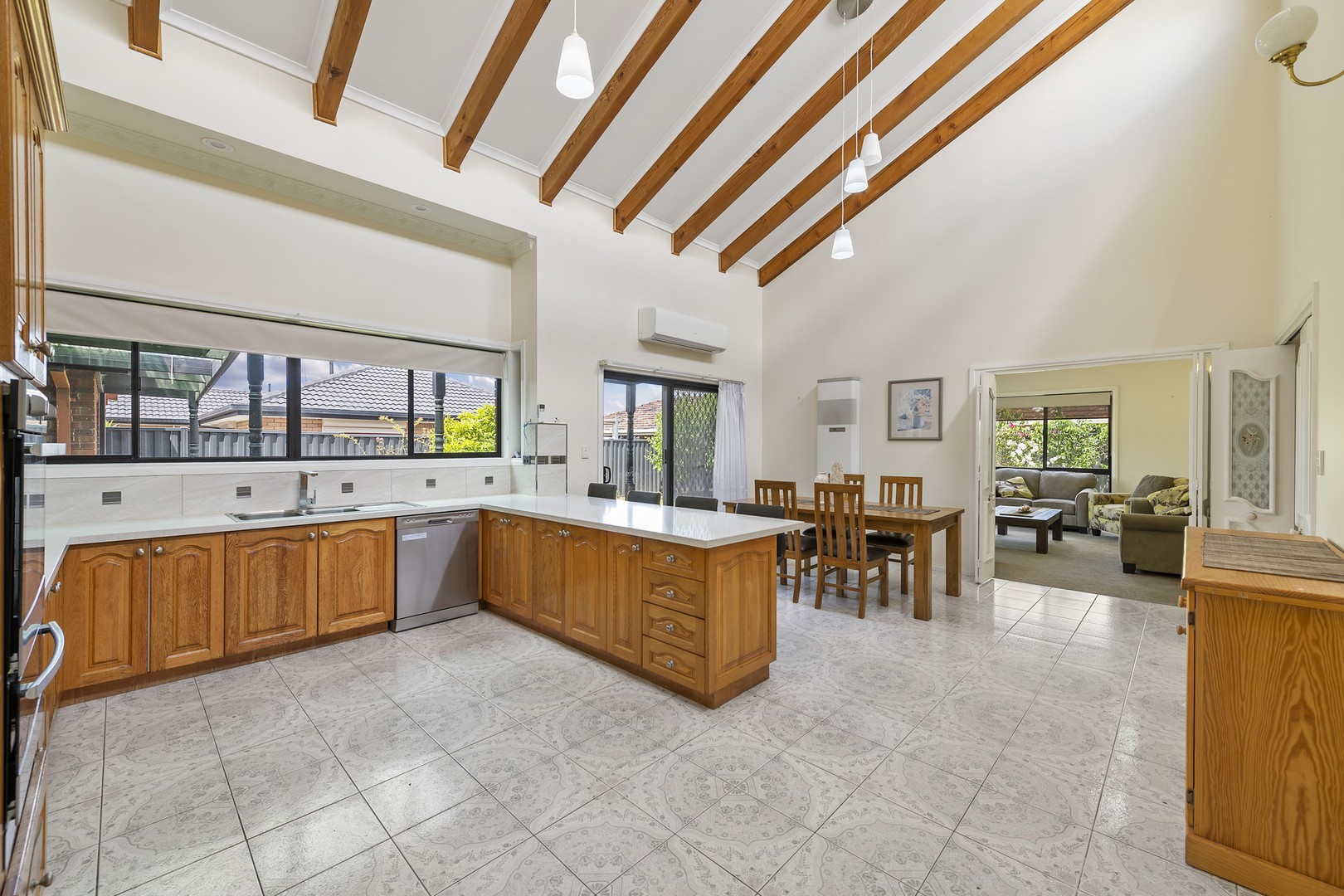 39 Roseberry AvenueKeilor Downs, VIC 3038, Keilor Downs - Thumbnail 7