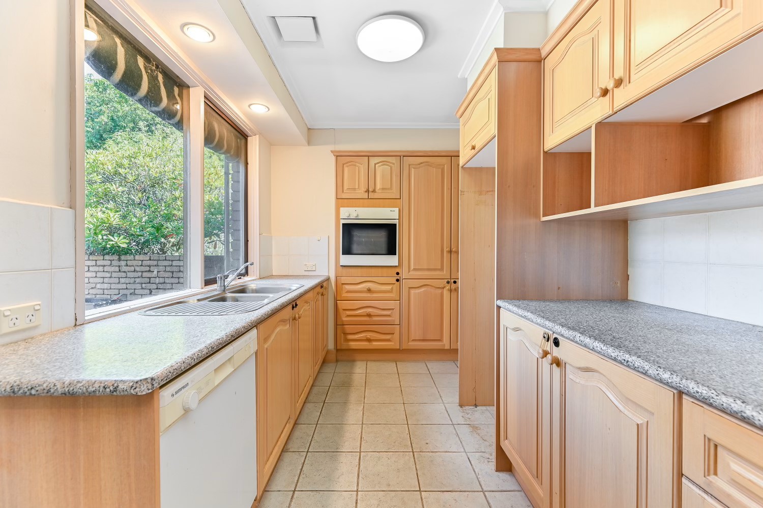 39 Sheringham Drive, Wheelers Hill, VIC 3150, Wheelers Hill - Thumbnail 2