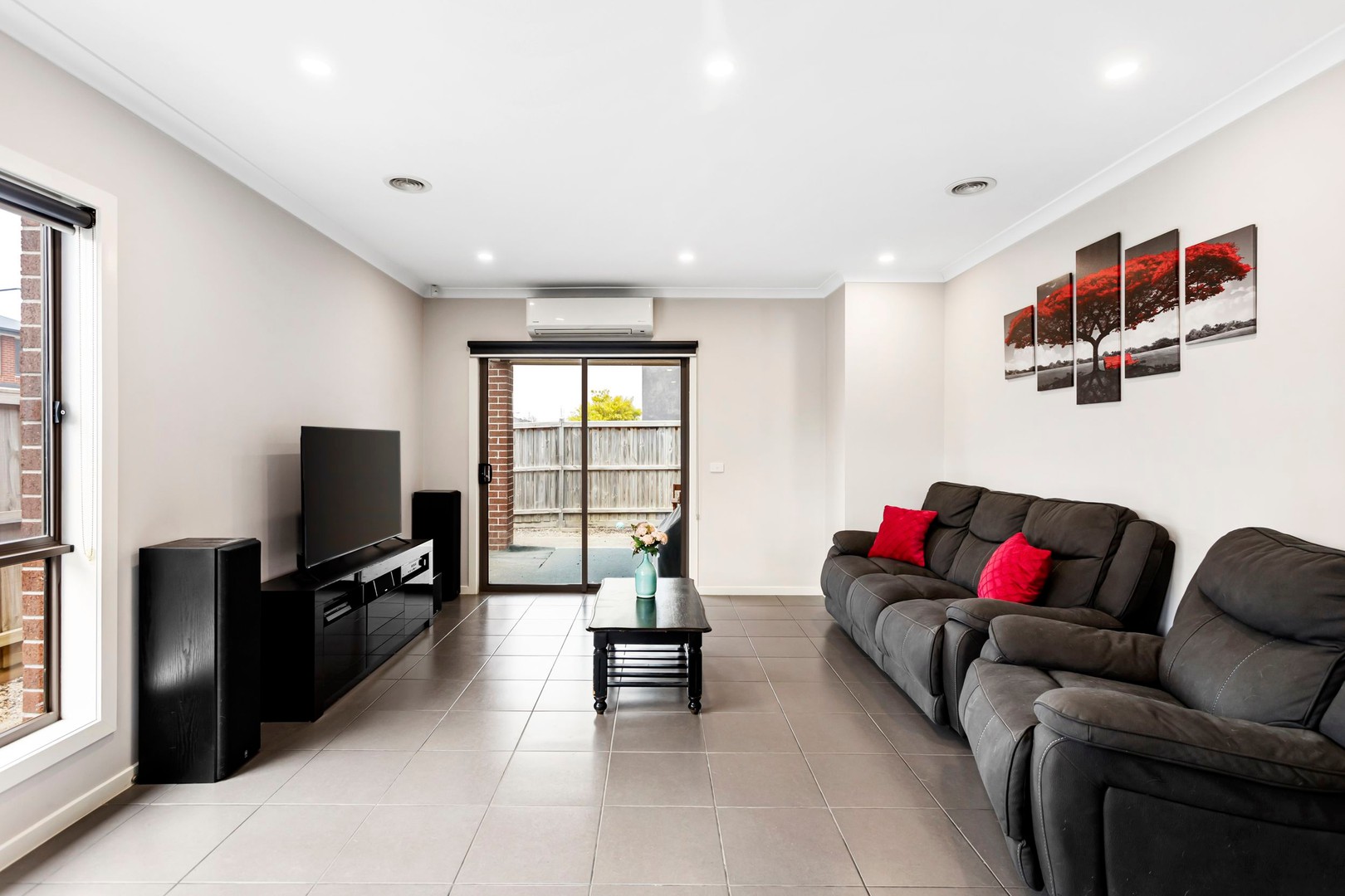 39 Silverwood Drive, Greenvale, VIC 3059, Greenvale - Thumbnail 3