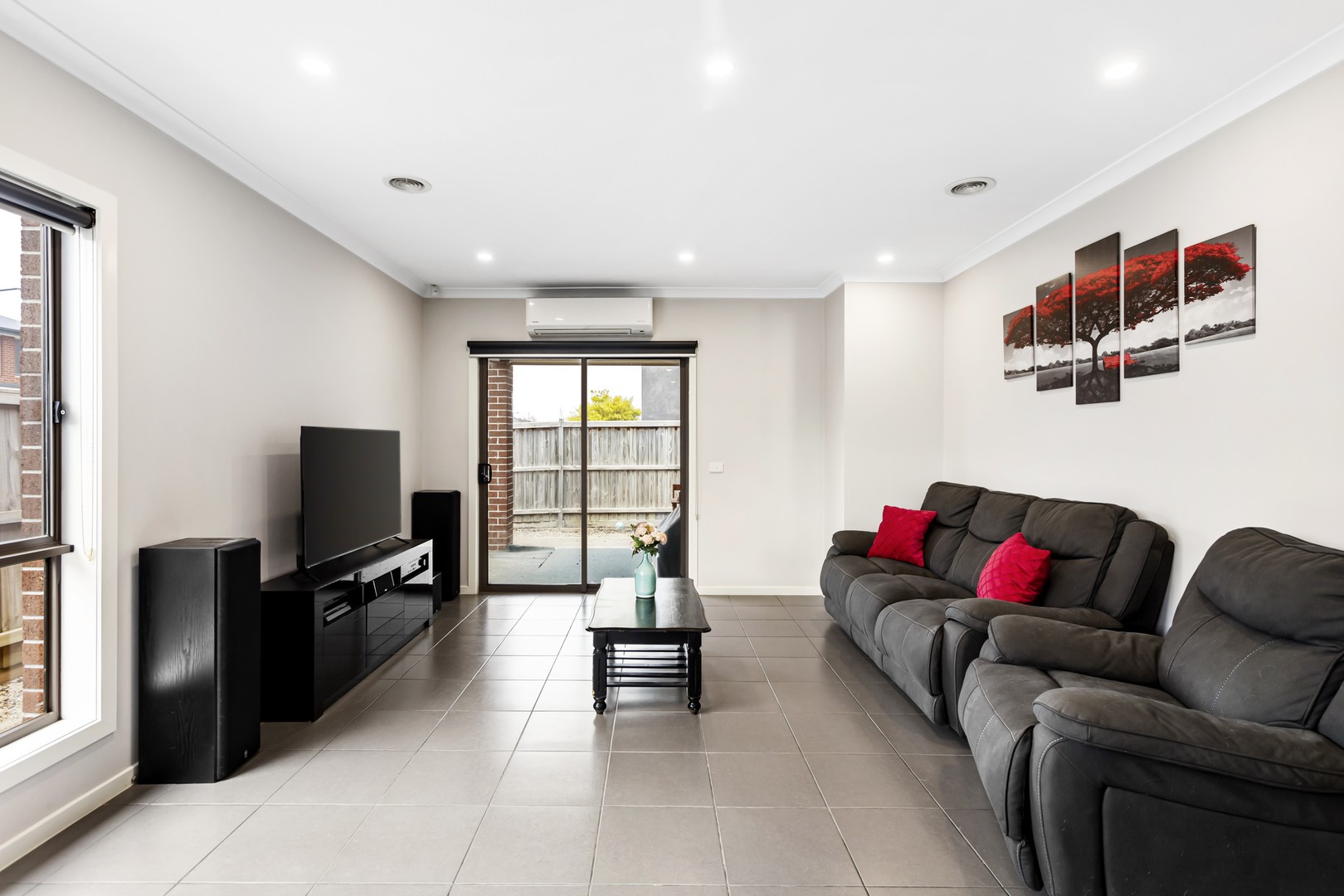 39 Silverwood Drive, Greenvale, VIC 3059, Greenvale - Thumbnail 3