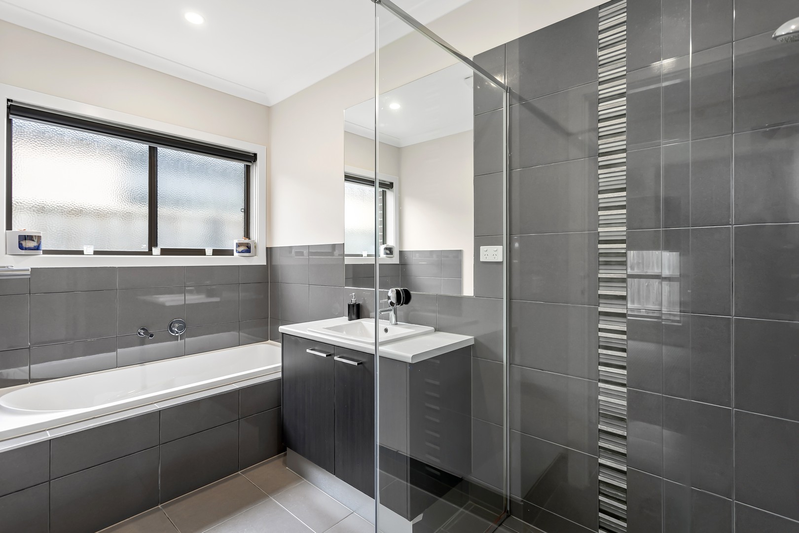 39 Silverwood Drive, Greenvale, VIC 3059, Greenvale - Thumbnail 4