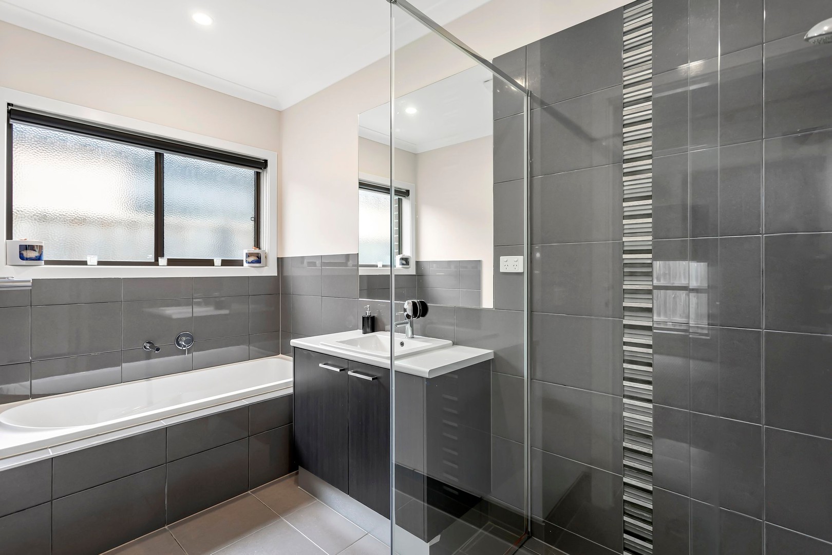 39 Silverwood Drive, Greenvale, VIC 3059, Greenvale - Thumbnail 5