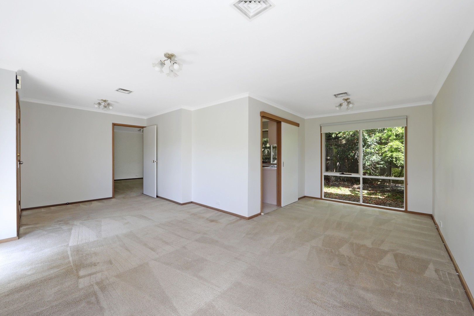 39 Vista Crescent, Rowville, VIC 3178 - Thumbnail 1 - 09/11/2021