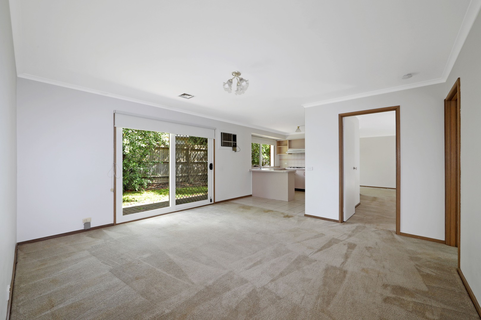 39 Vista Crescent, Rowville, VIC 3178 - Thumbnail 2 - 09/11/2021