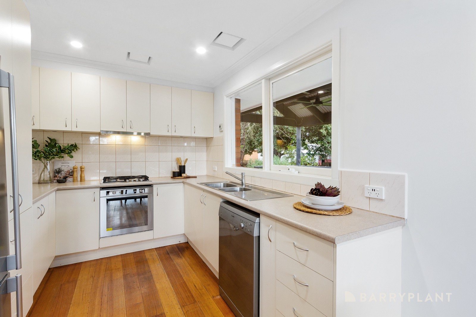 39 Waratah Avenue, The Basin, VIC 3154, The Basin - Thumbnail 4