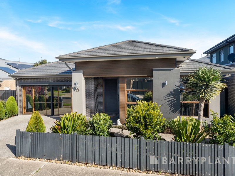 39 Whitfield Crescent, Craigieburn, VIC 3064 - Image - 14/09/2026