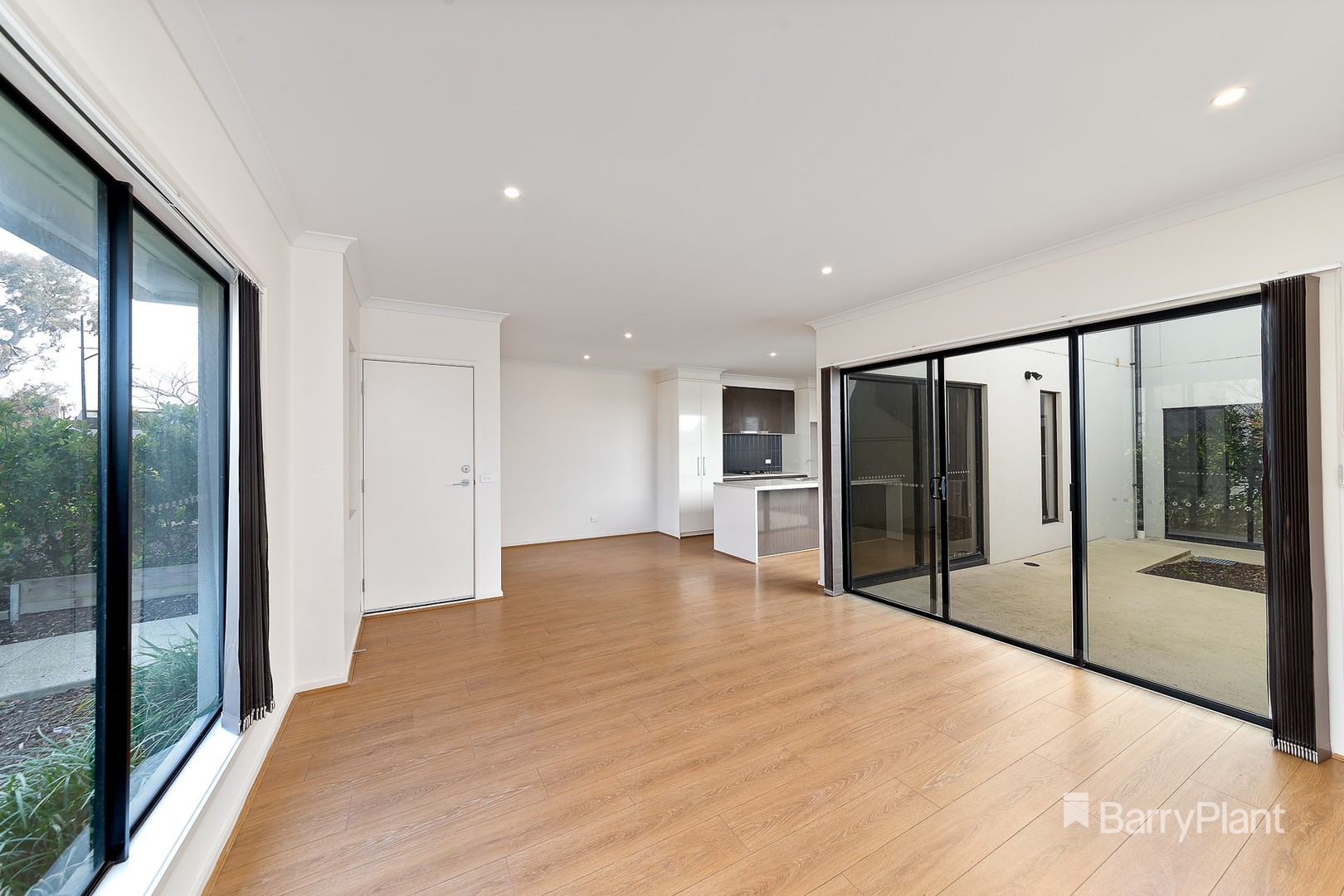 39 Woodcutters Grove, Epping, VIC 3076, Epping - Thumbnail 3