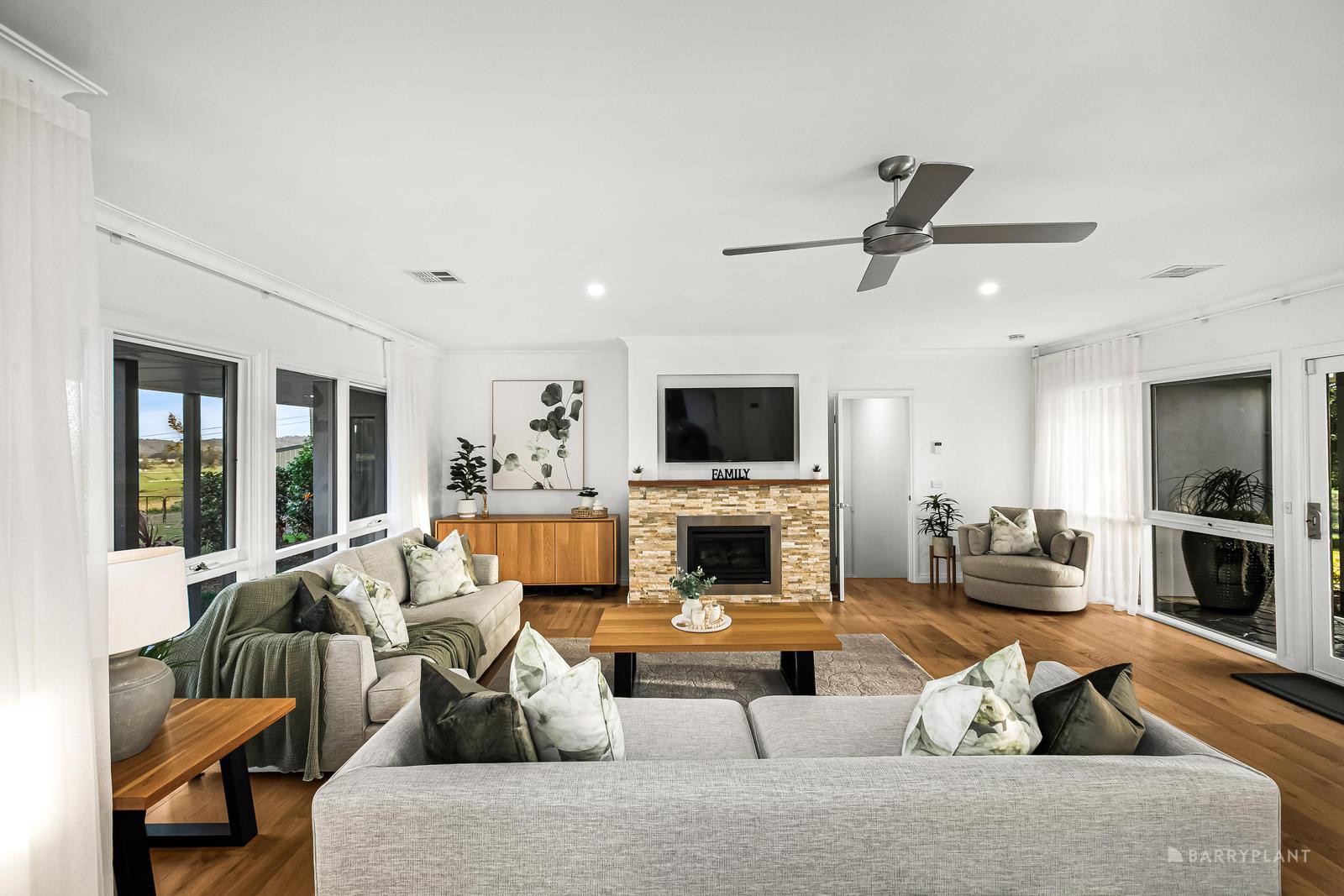 390 Edward Road, Chirnside Park, VIC 3116, Chirnside Park - Thumbnail 3