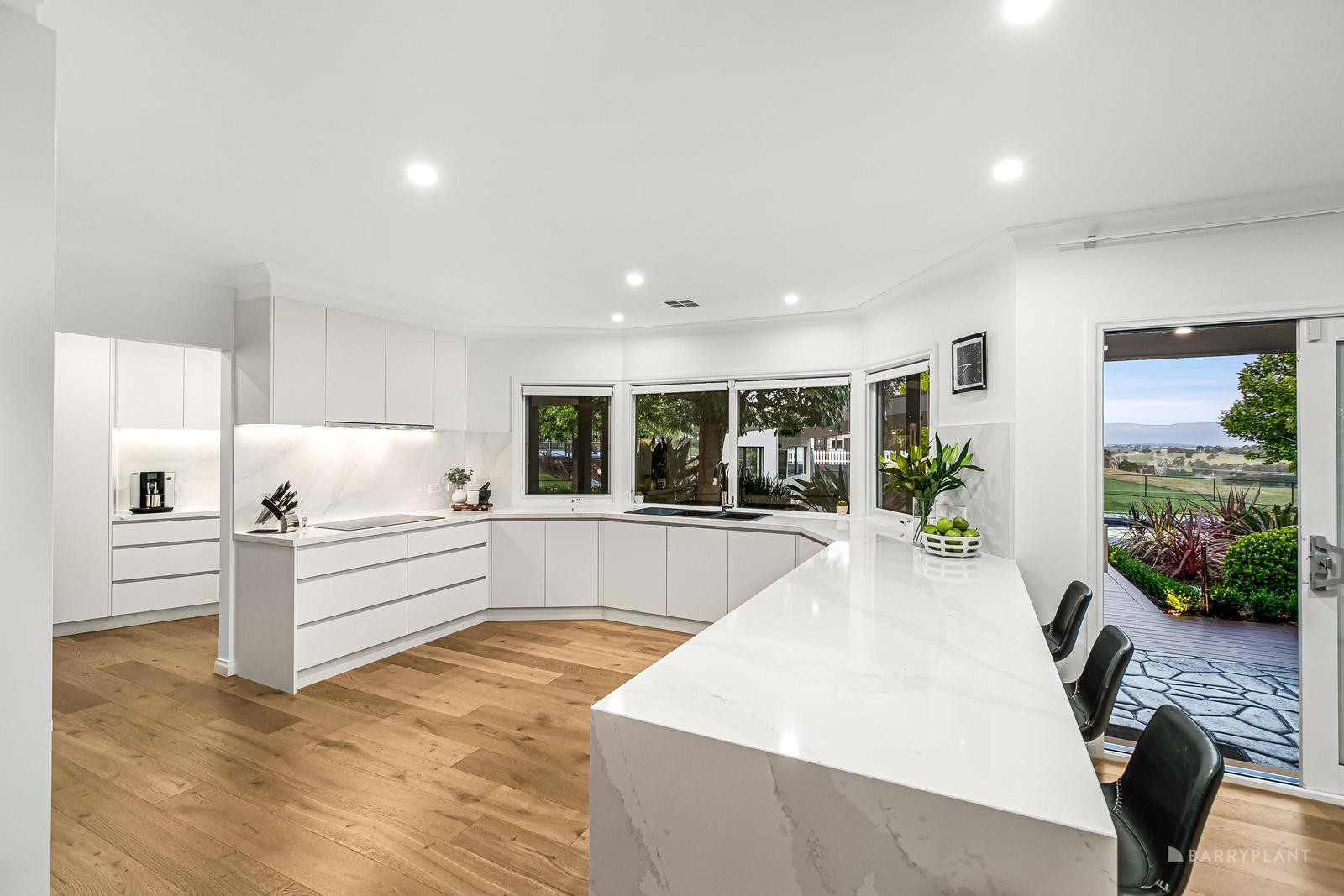 390 Edward Road, Chirnside Park, VIC 3116, Chirnside Park - Thumbnail 4