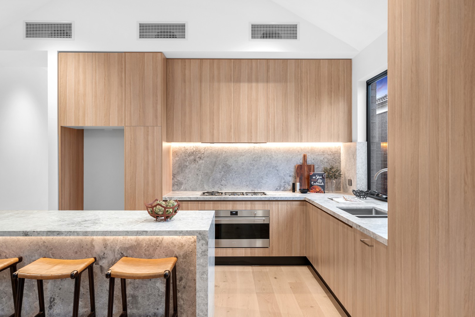 3A Clark Street, Reservoir, VIC 3073, Reservoir - Thumbnail 3
