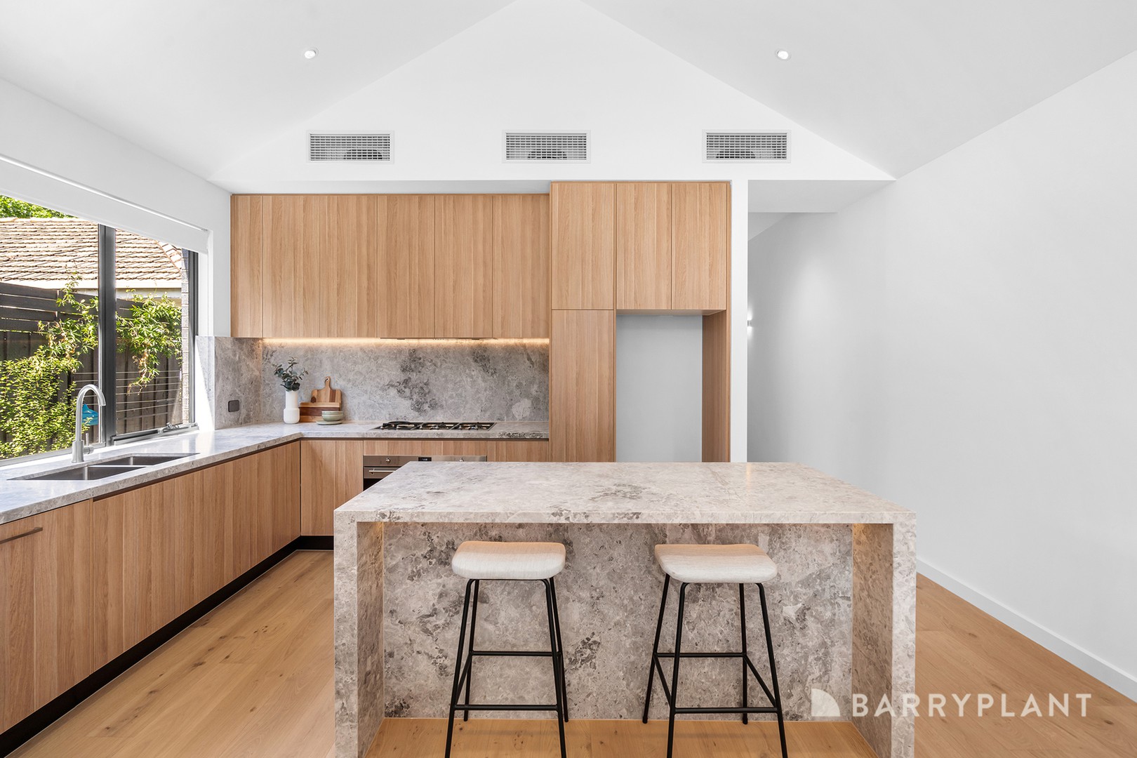 3B Clark Street, Reservoir, VIC 3073, Reservoir - Thumbnail 3