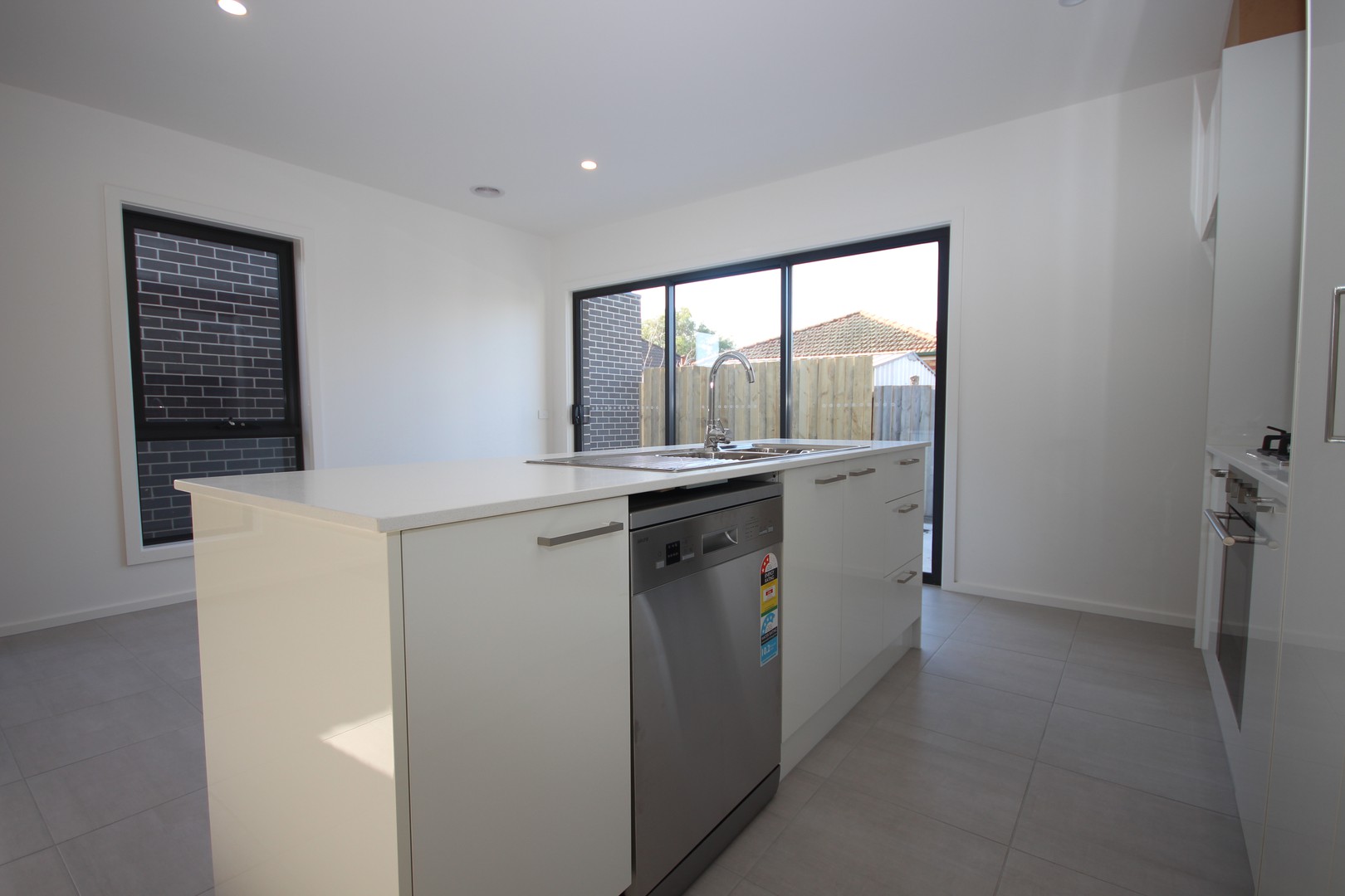 3B Willow Crescent, Bell Park, VIC 3215, Bell Park - Thumbnail 3