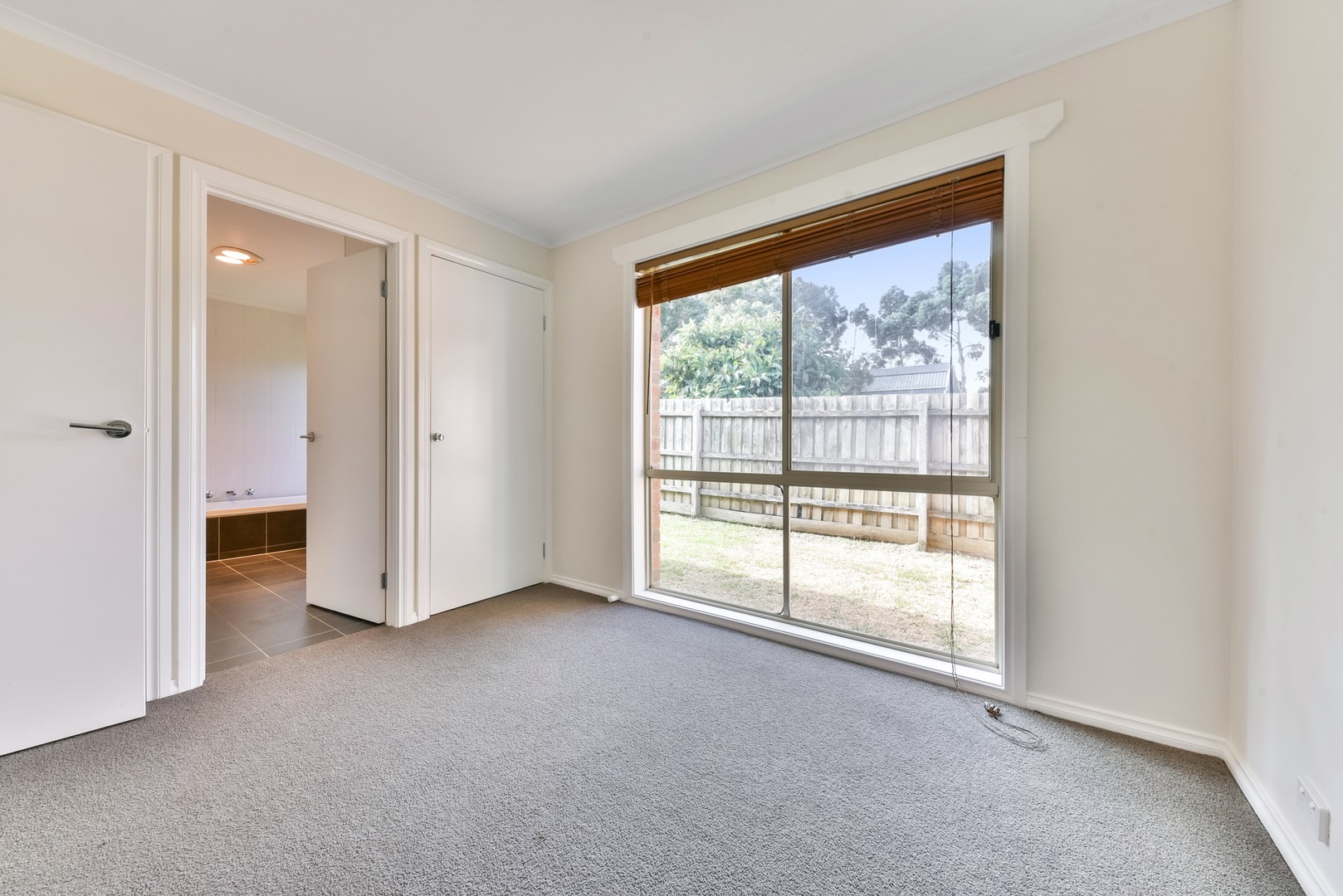 4/10 Basin Rise, Highton, VIC 3216, Highton - Thumbnail 4