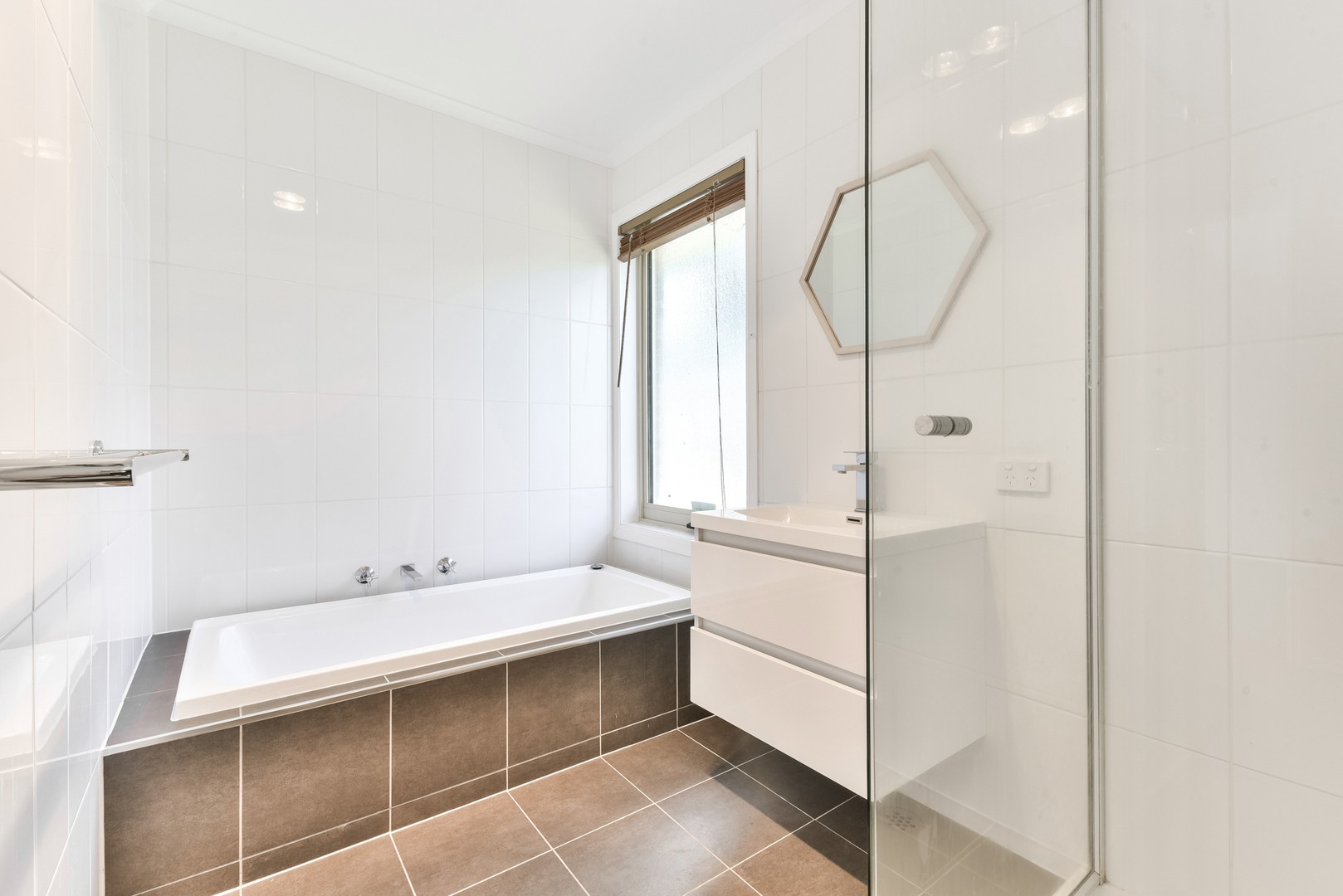 4/10 Basin Rise, Highton, VIC 3216, Highton - Thumbnail 5