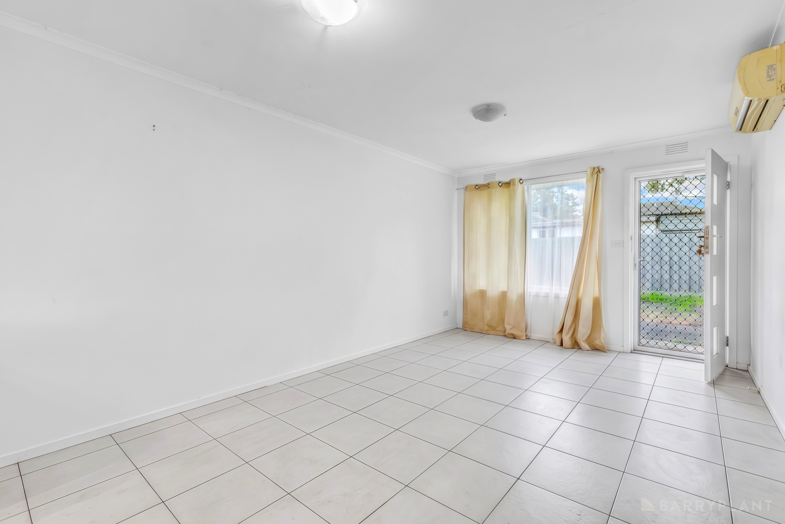 4/10 Carder Avenue, Seaford, VIC 3198 - Thumbnail 1 - 11/06/2026