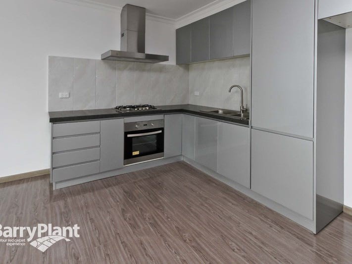 4/10 Llewellyn Place, Eumemmerring, VIC 3177 - Thumbnail 2 - 27/05/2025