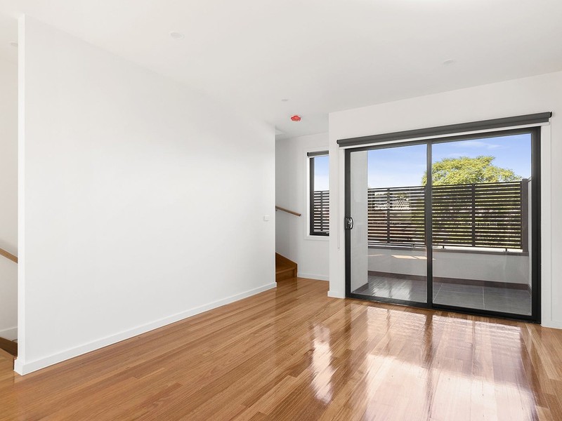 4/103 Sussex Street, Pascoe Vale, VIC 3044 - Image - 15/04/2025