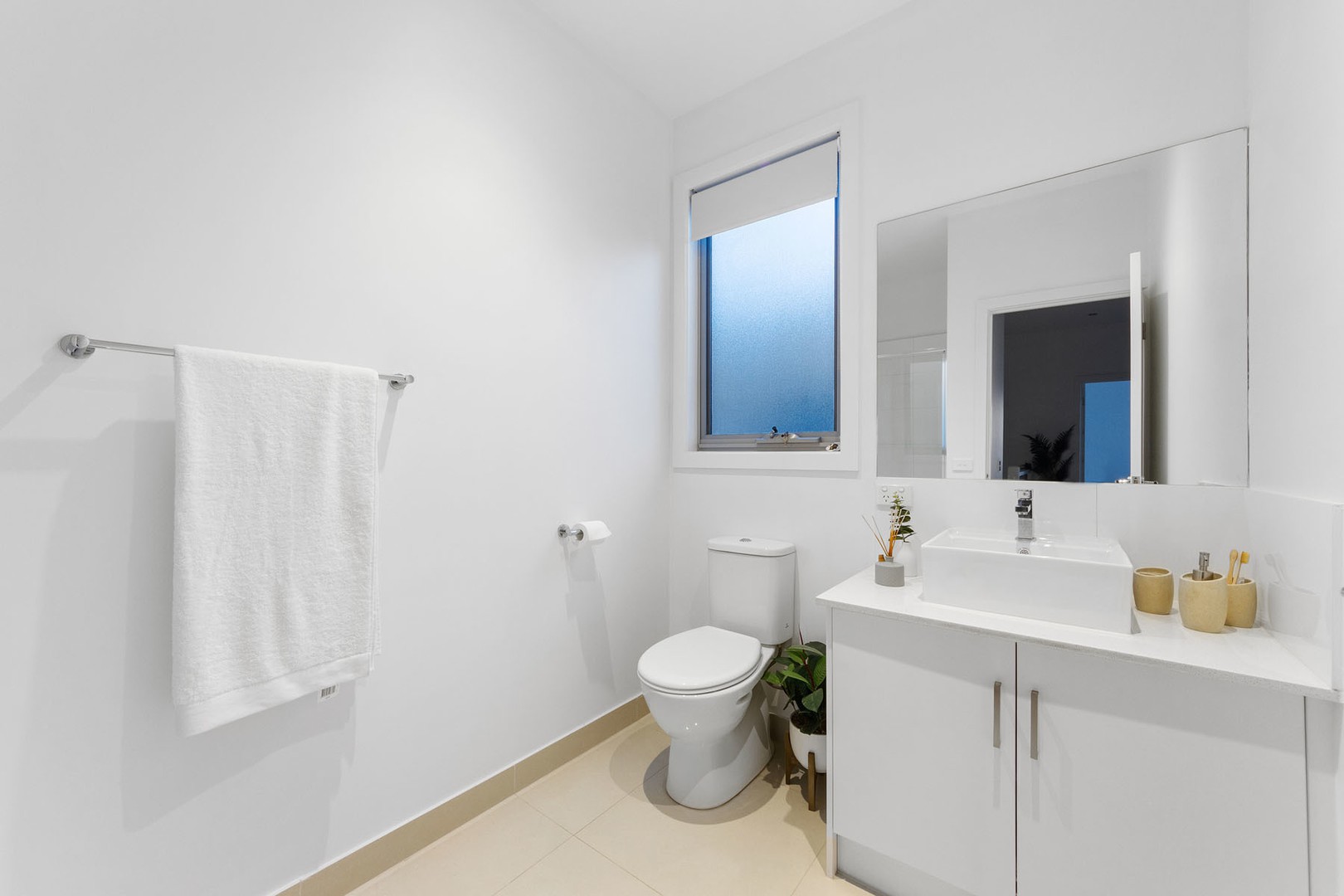 4/106 The EsplanadeCaroline Springs, VIC 3023  - Leased, Caroline Springs - Thumbnail 3
