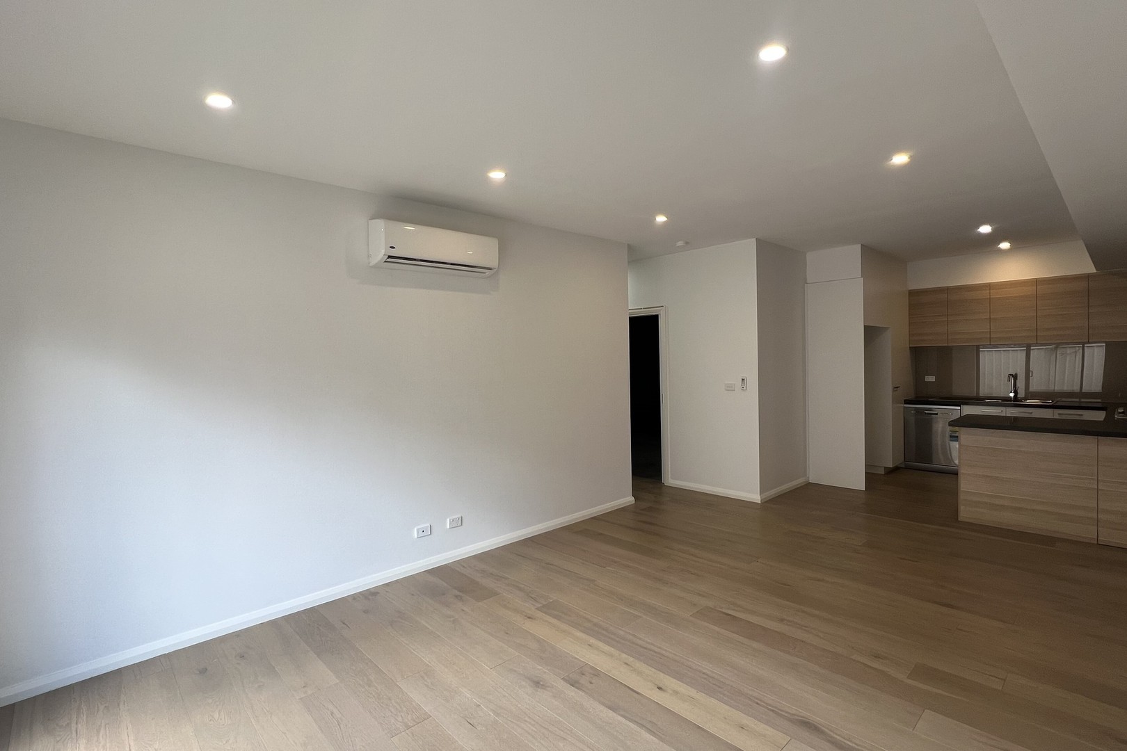 4/138-140 St Vigeons Road, Reservoir, VIC 3073, Reservoir - Thumbnail 3