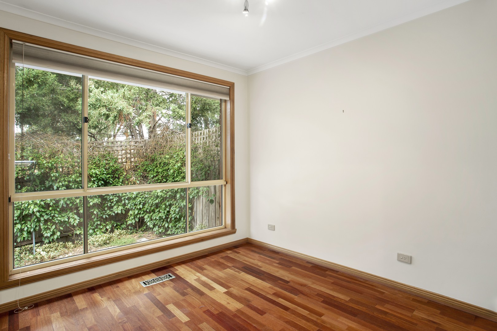 4/139 Grimshaw St, Greensborough, VIC 3088 For Rent