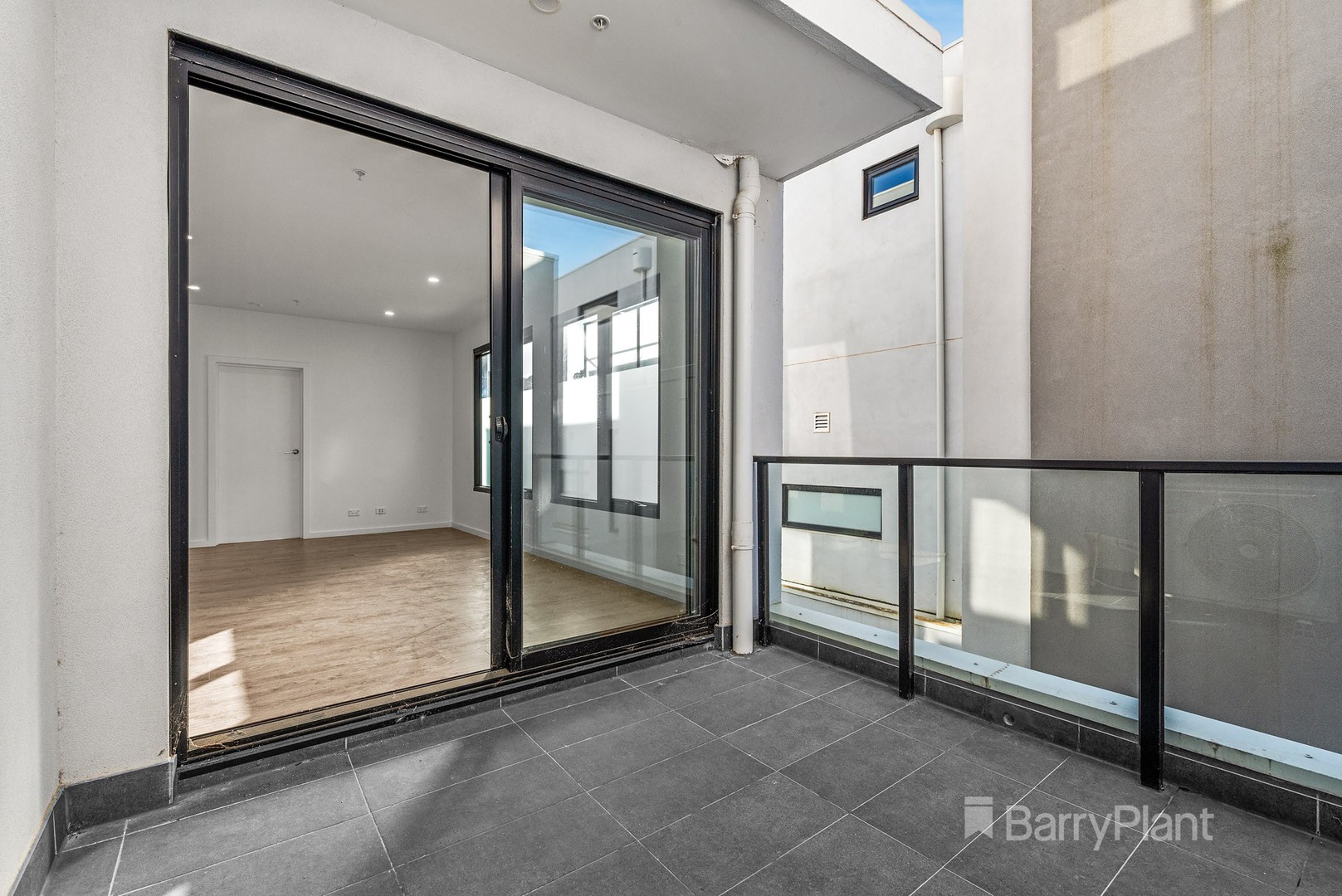 4/14 Red Hill Terrace, Doncaster East, VIC 3109 - Thumbnail 2 - 07/08/2023