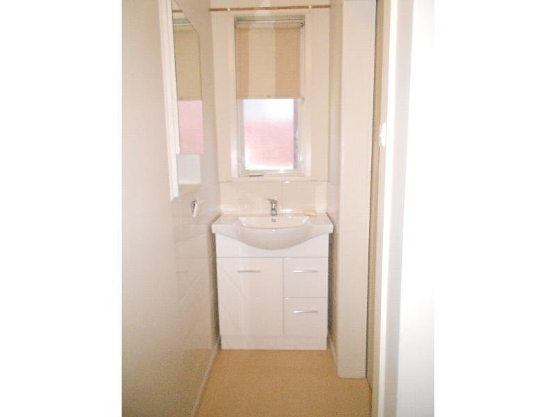 4/142 Barrow Street, Coburg, VIC 3058, Coburg - Thumbnail 4