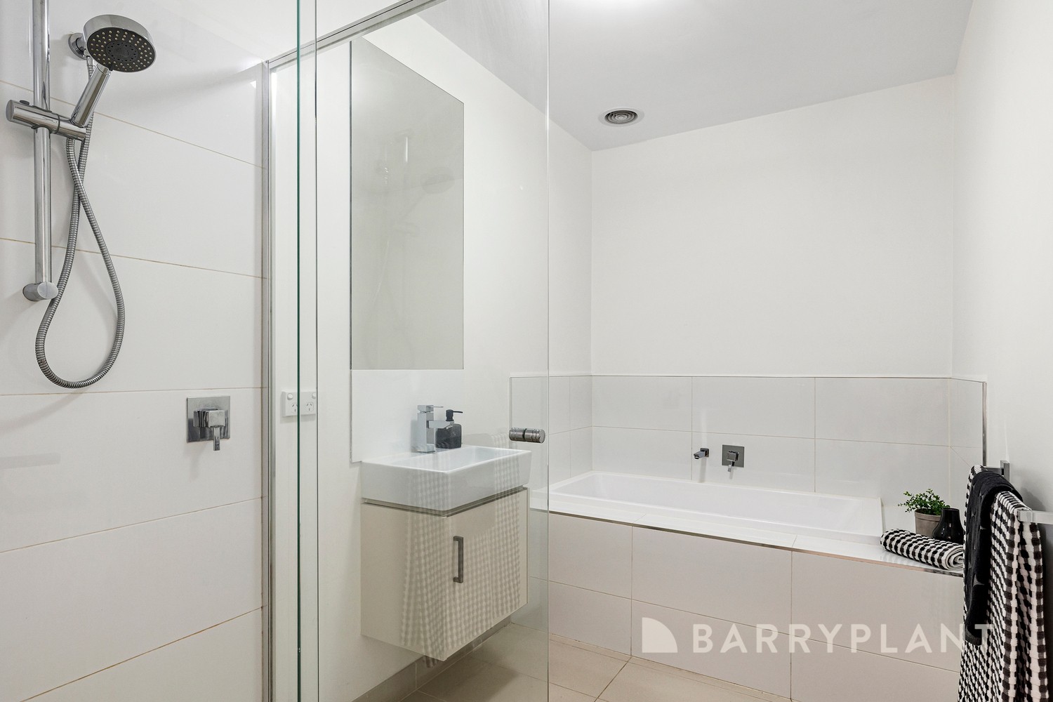 4/15 Mullenger Road, Braybrook, VIC 3019, Braybrook - Thumbnail 8