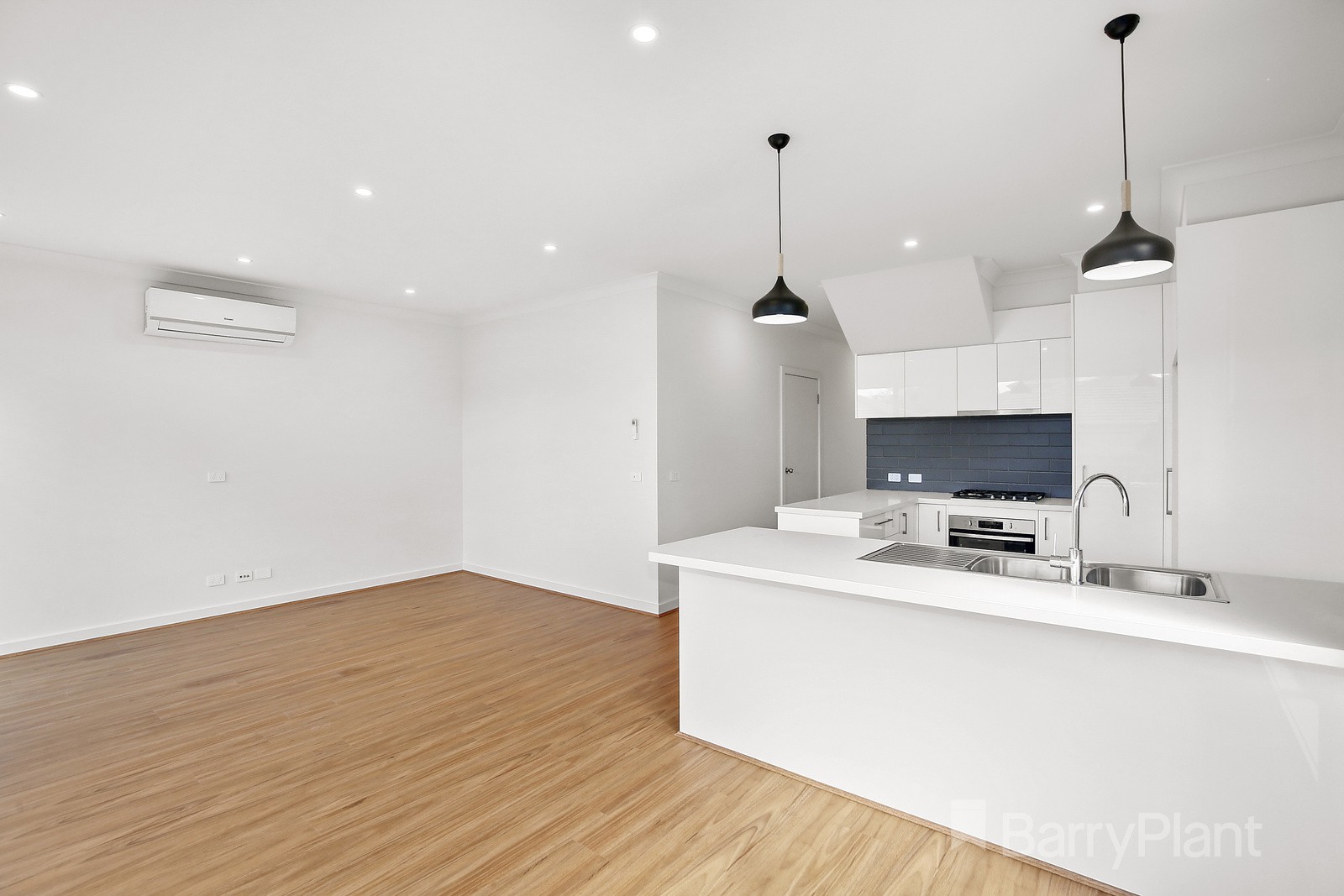 4/16 Joffre Street, Croydon, VIC 3136, Croydon - Thumbnail 2