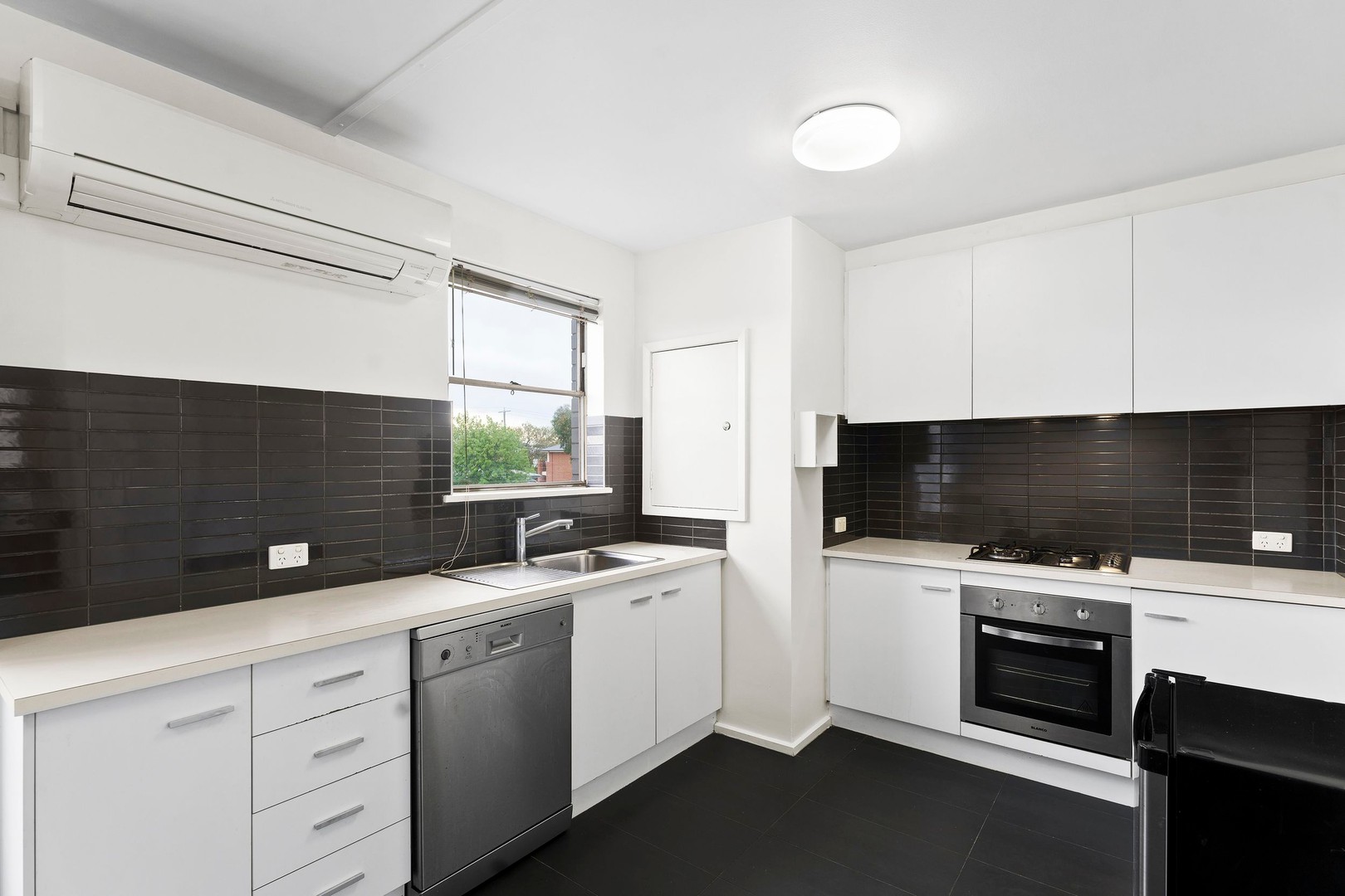 4/16 Lawn Crescent, Braybrook, VIC 3019, Braybrook - Thumbnail 4