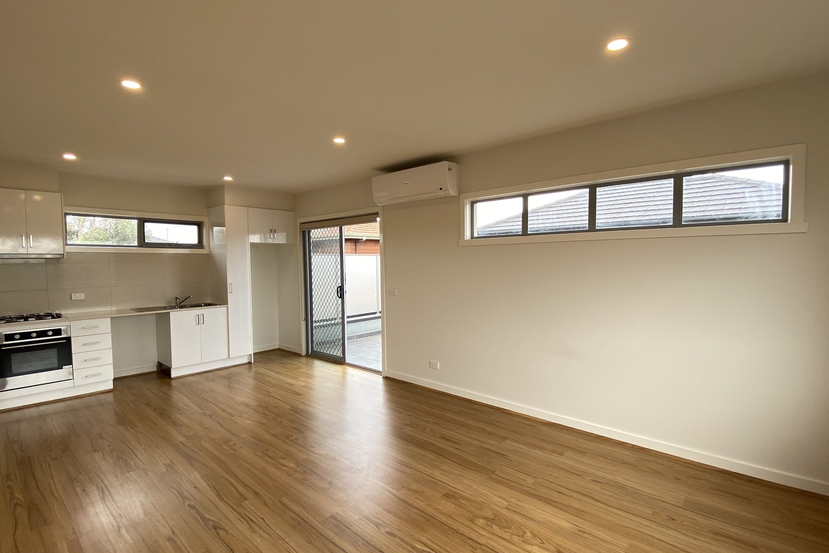 4/18 Kelsby Street, Reservoir, VIC 3073, Reservoir - Thumbnail 6