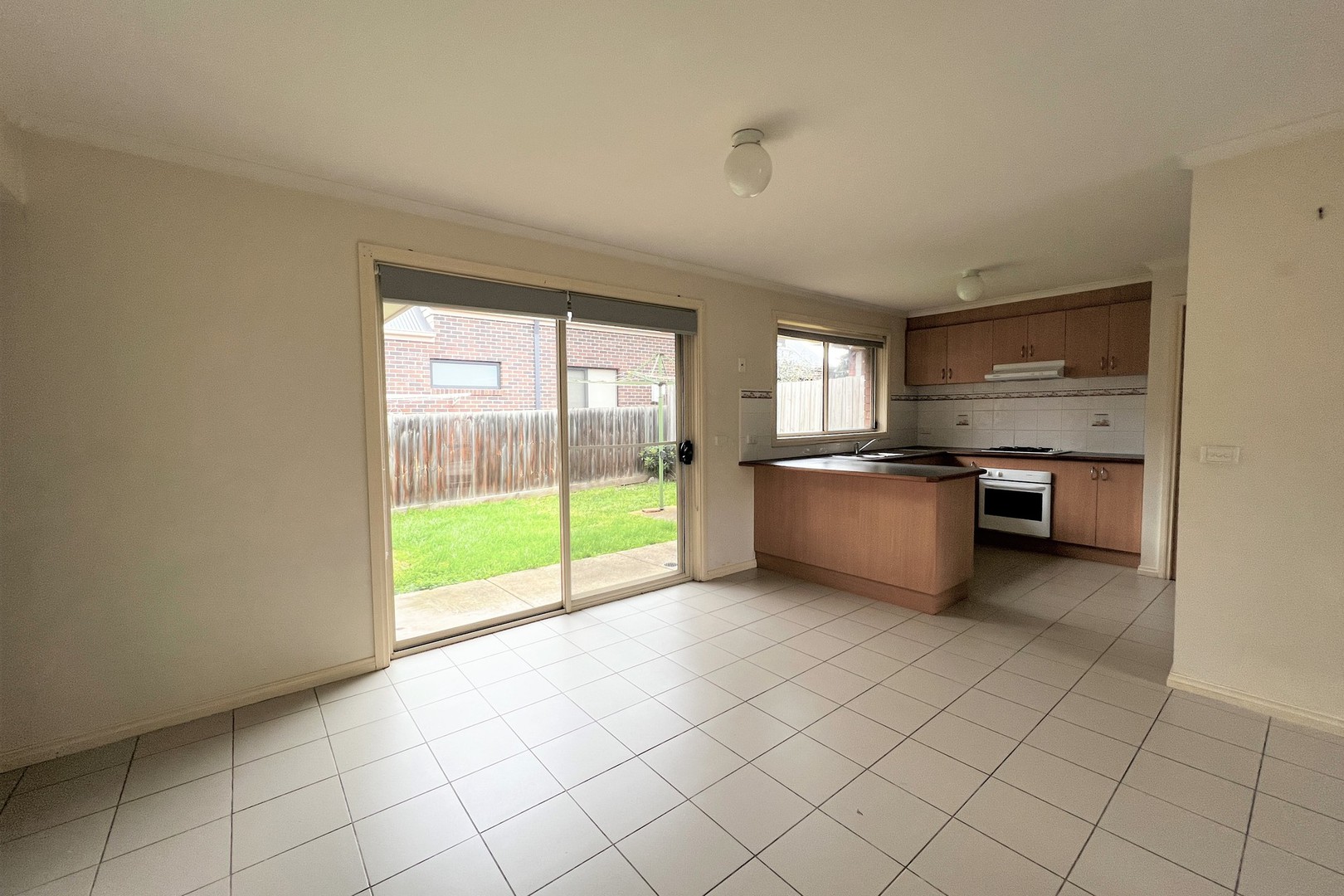 4/19 Argyll Street, Sydenham, VIC 3037 - Thumbnail 2 - 03/11/2010