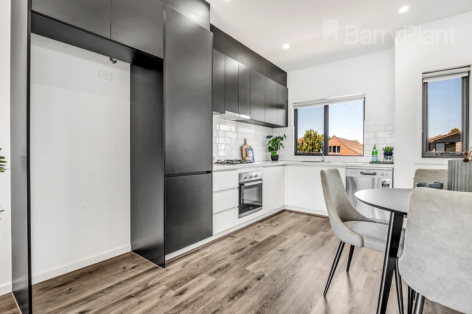 4/2 North Crescent, Heidelberg West, VIC 3081, Heidelberg West - Thumbnail 2