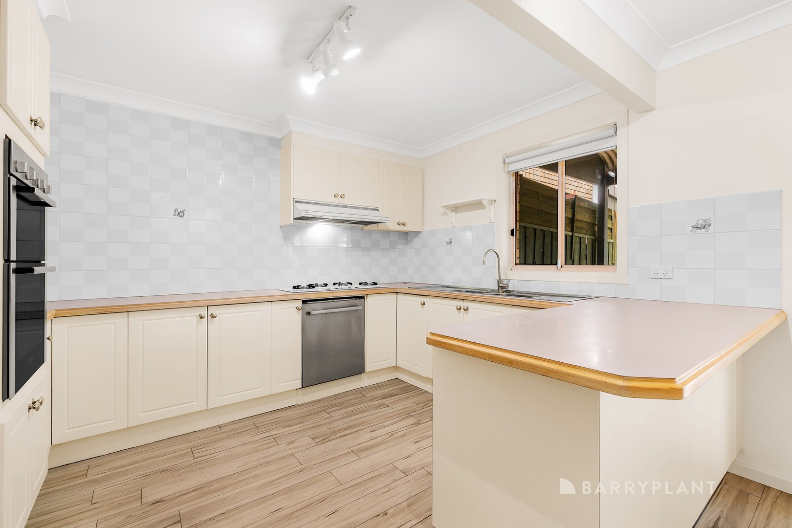 4/2 Romeo Court, Mill Park, VIC 3082, Mill Park - Thumbnail 2