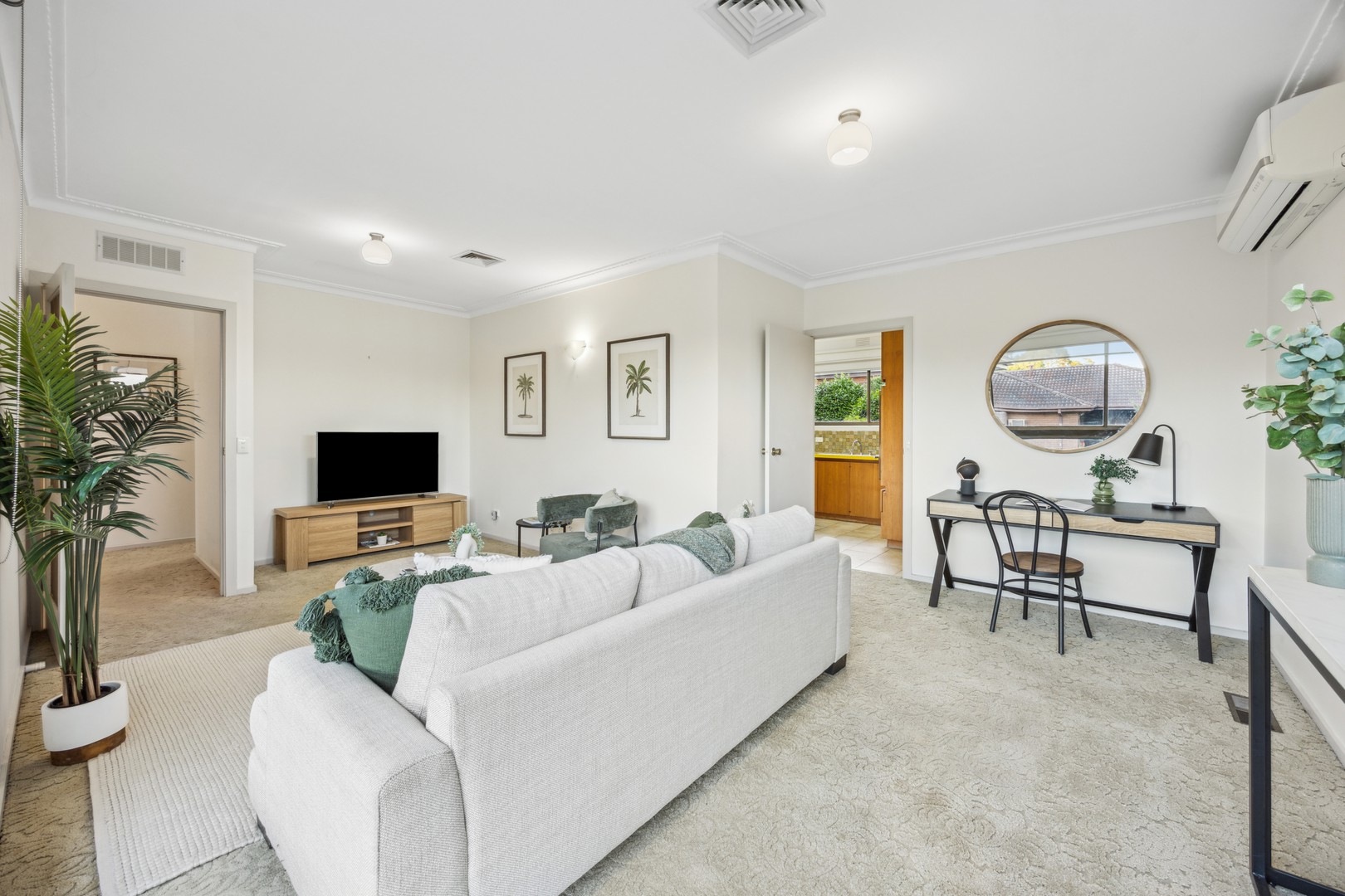 4/2 Scott Street, Mitcham, VIC 3132 - Thumbnail 2 - 10/04/2025