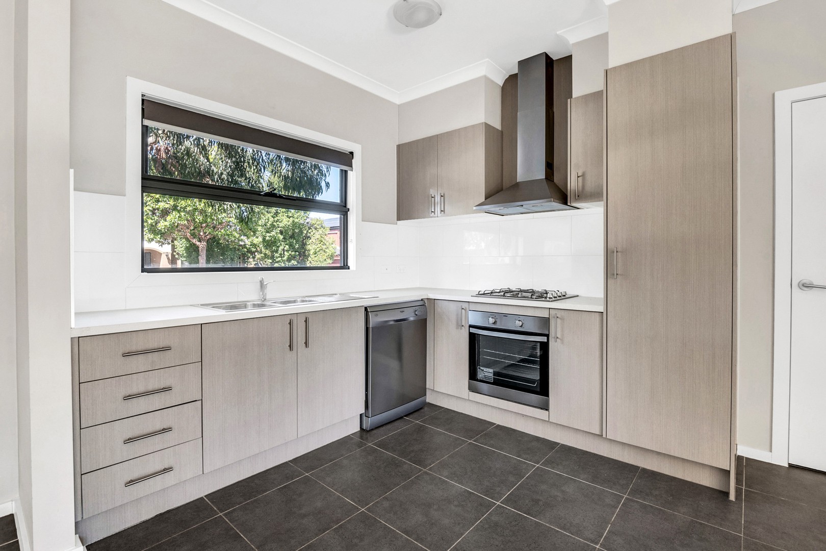 4/20 Hyde Park Avenue, Craigieburn, VIC 3064 - Thumbnail 1 - 23/02/2022