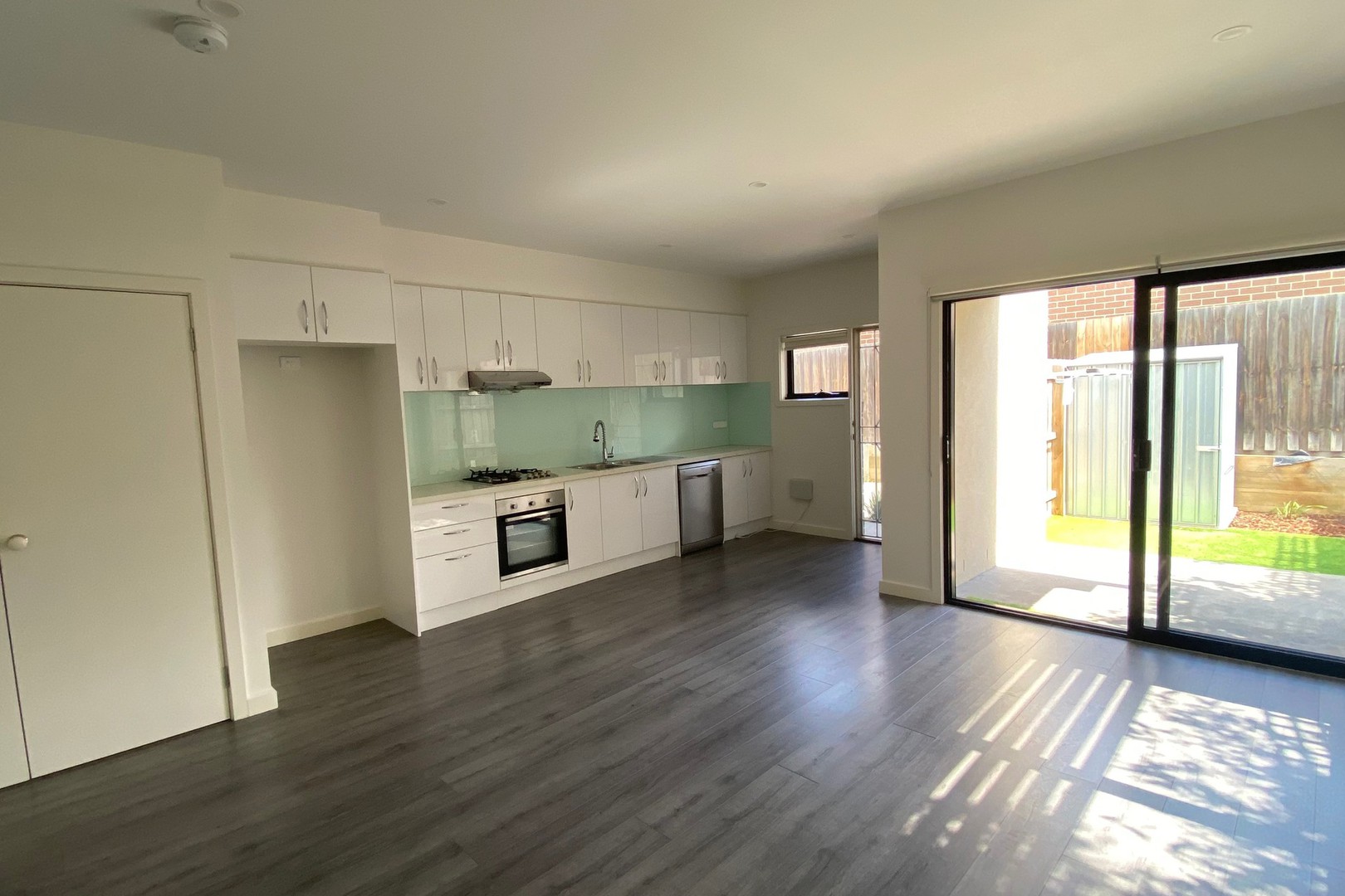 4/20 Summerhill Road, Reservoir, VIC 3073, Reservoir - Thumbnail 3