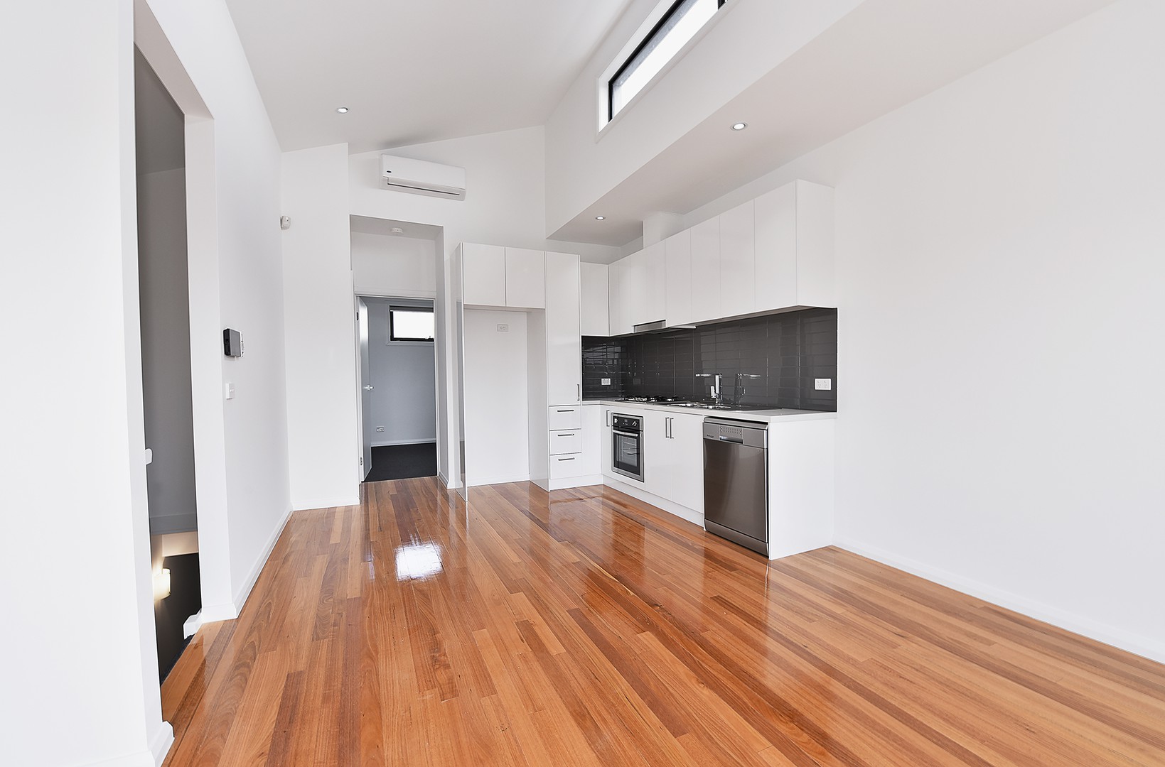 4/22 Green Street, Airport West, VIC 3042, Airport West - Thumbnail 3